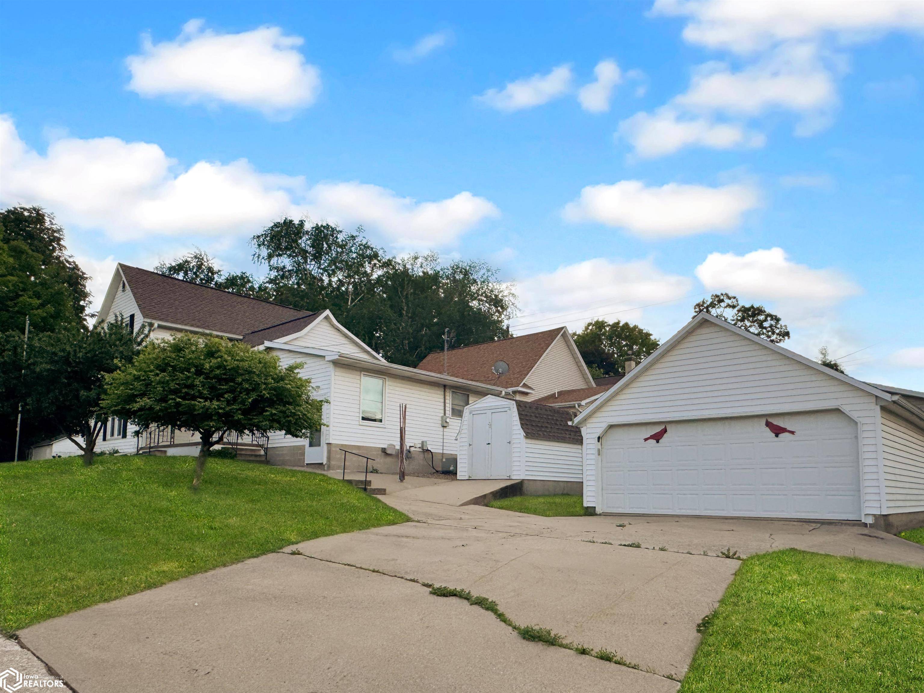 Traer, IA 50675,714 5th St