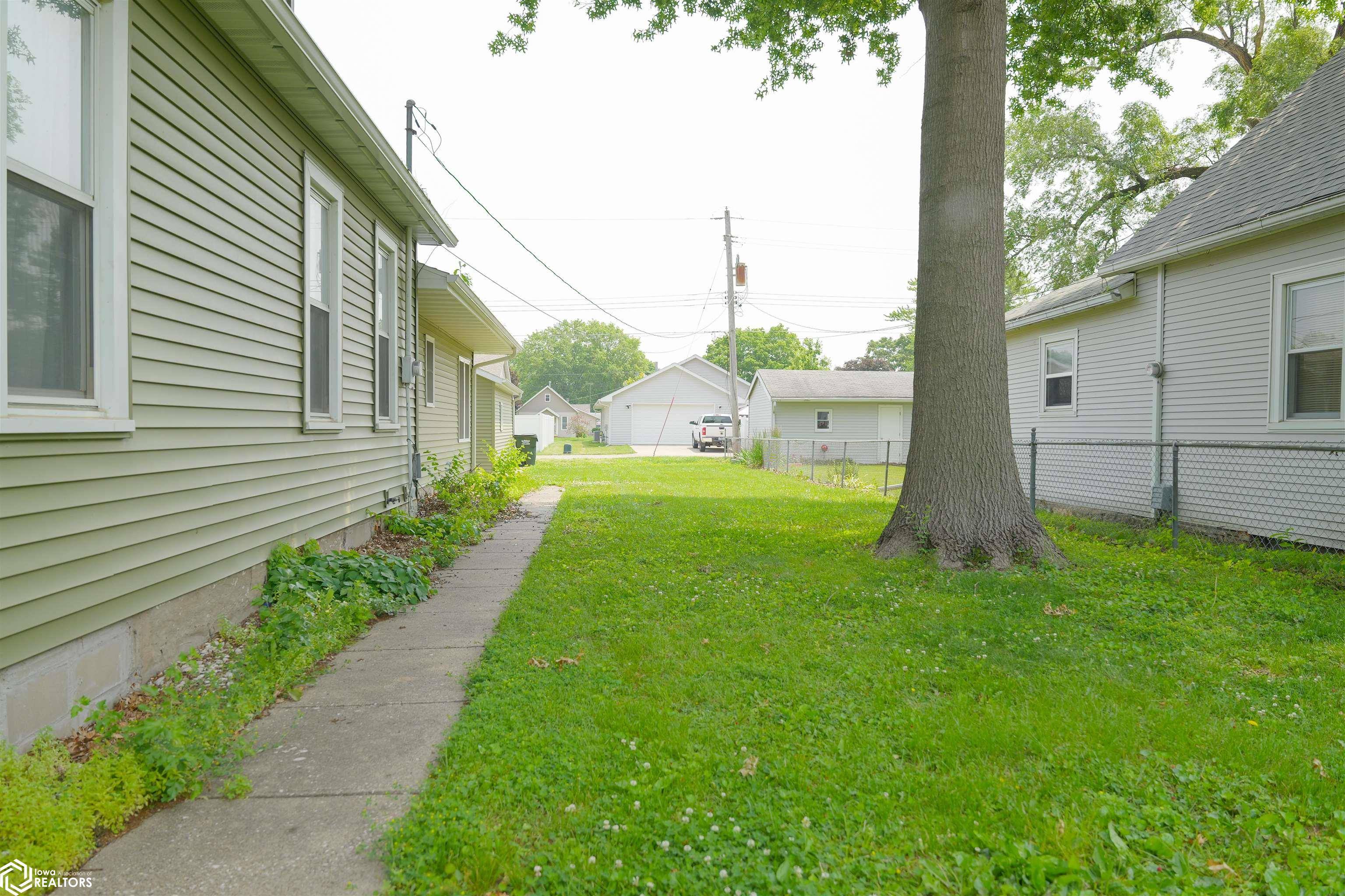West Burlington, IA 52655,220 Summer St