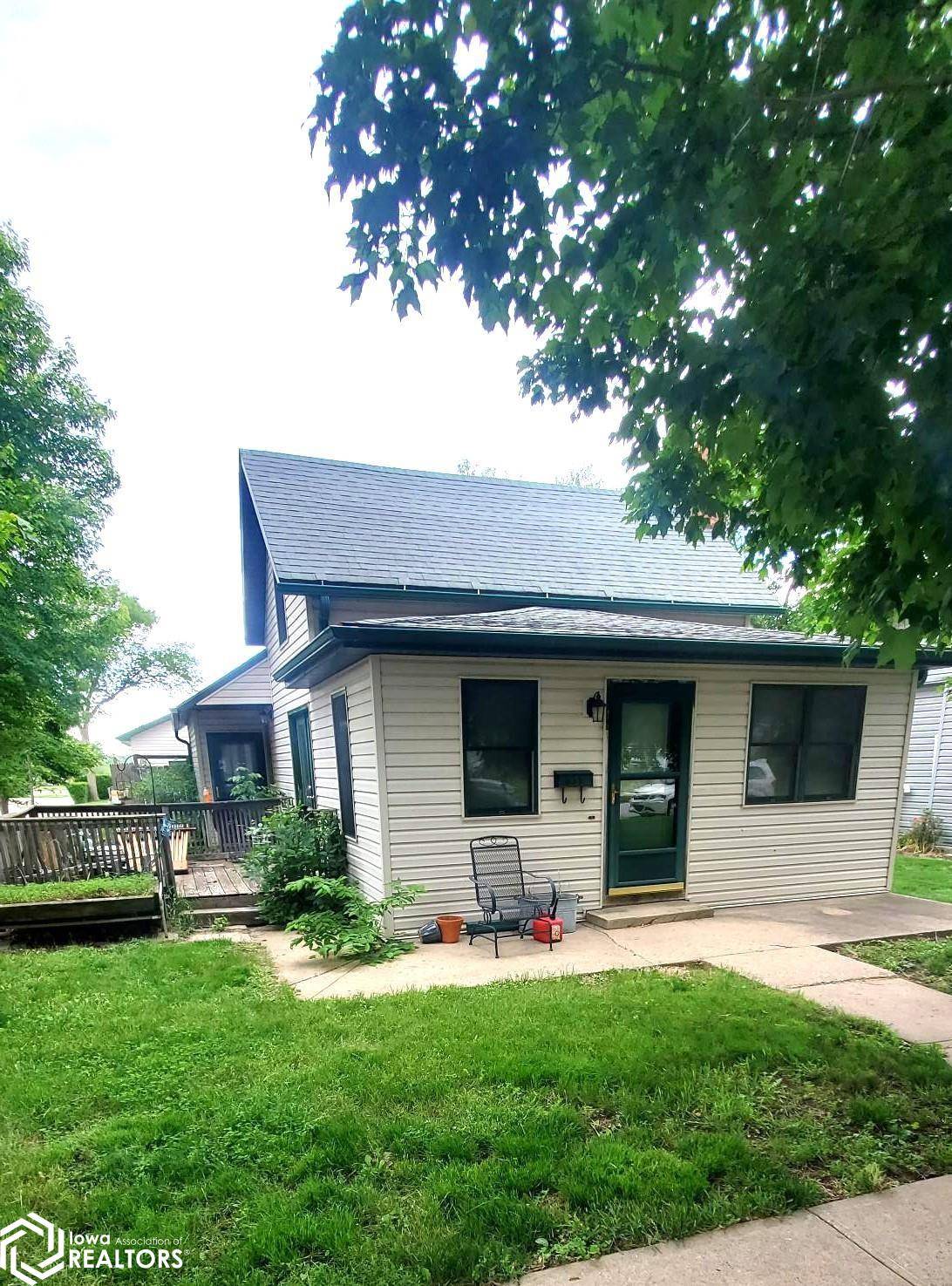 Mapleton, IA 51034,411 S 5th St