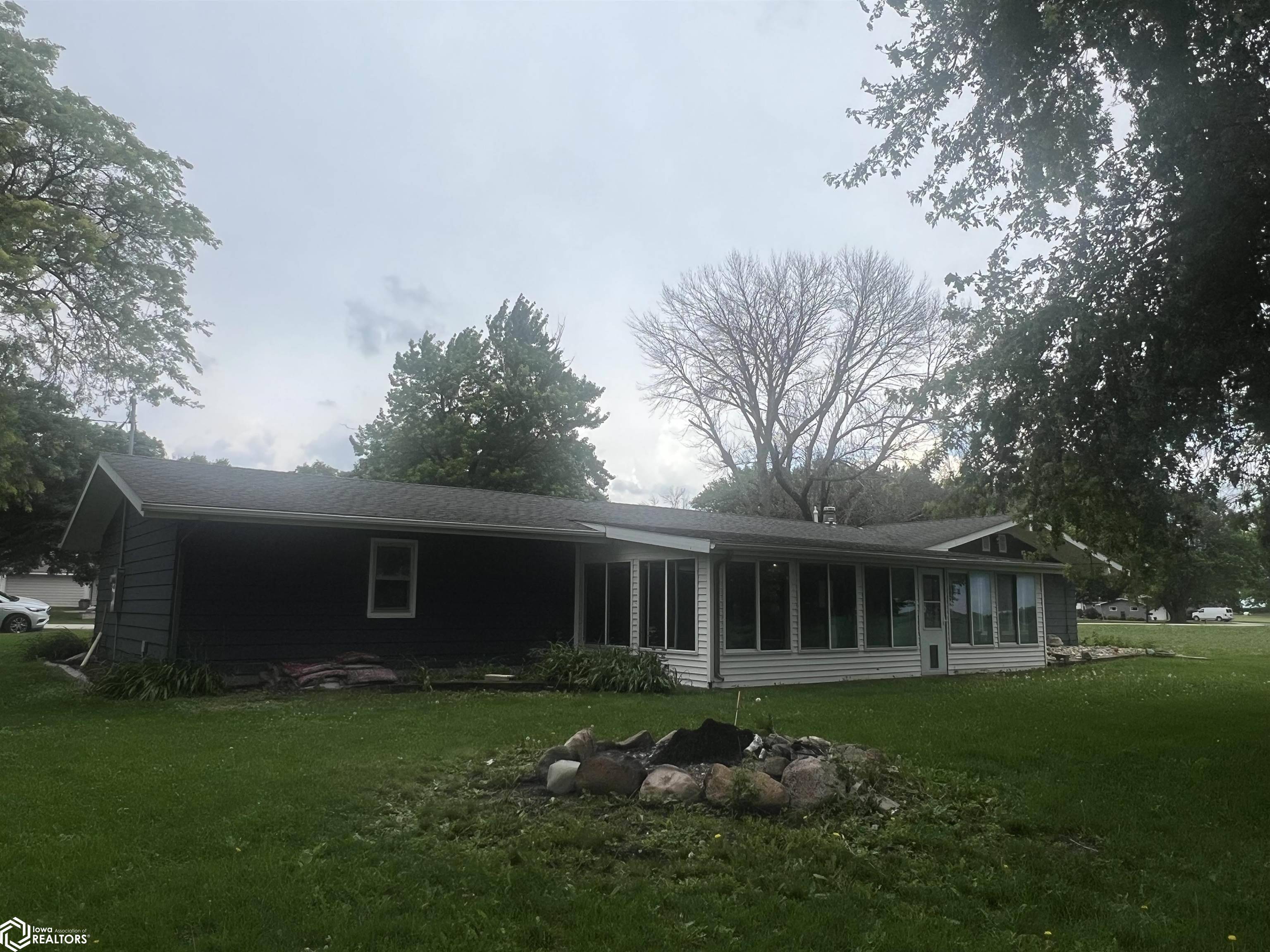 Renwick, IA 50577,211 Funk St
