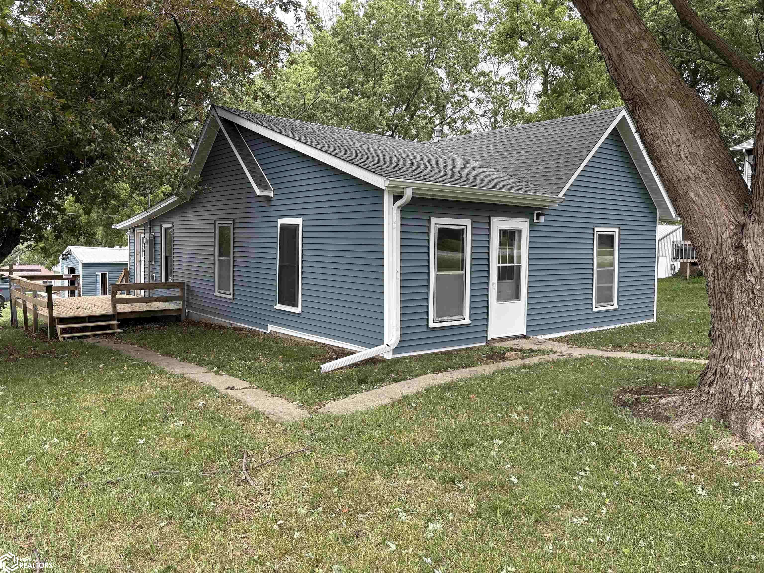 Marne, IA 51552,300 Washington St
