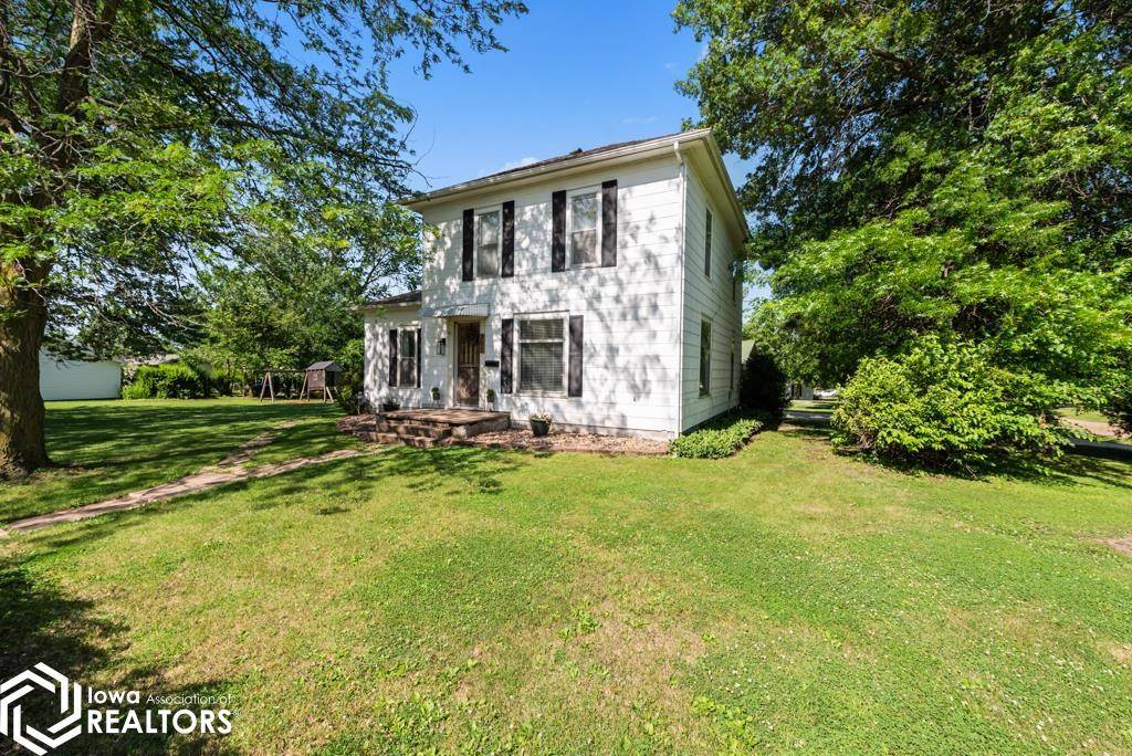 Bloomfield, IA 52537,207 N Buckeye St