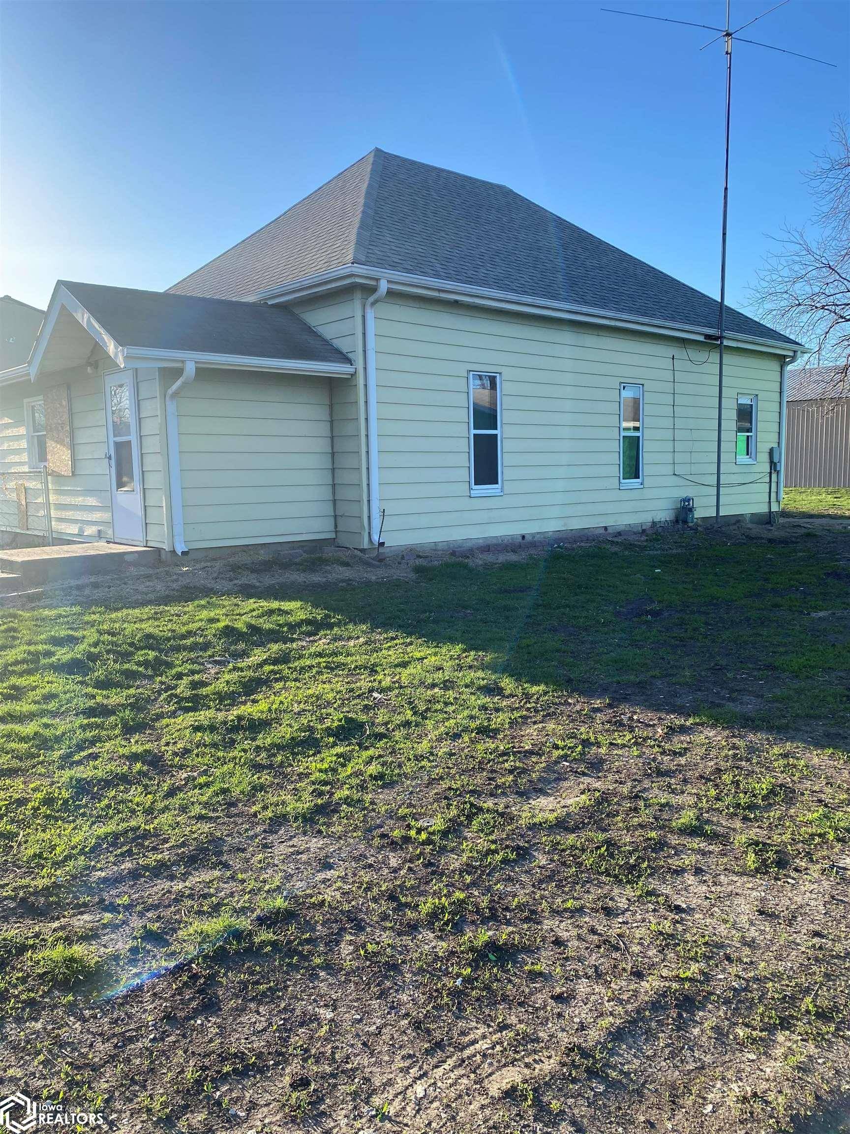 Elliott, IA 51532,306 6th St