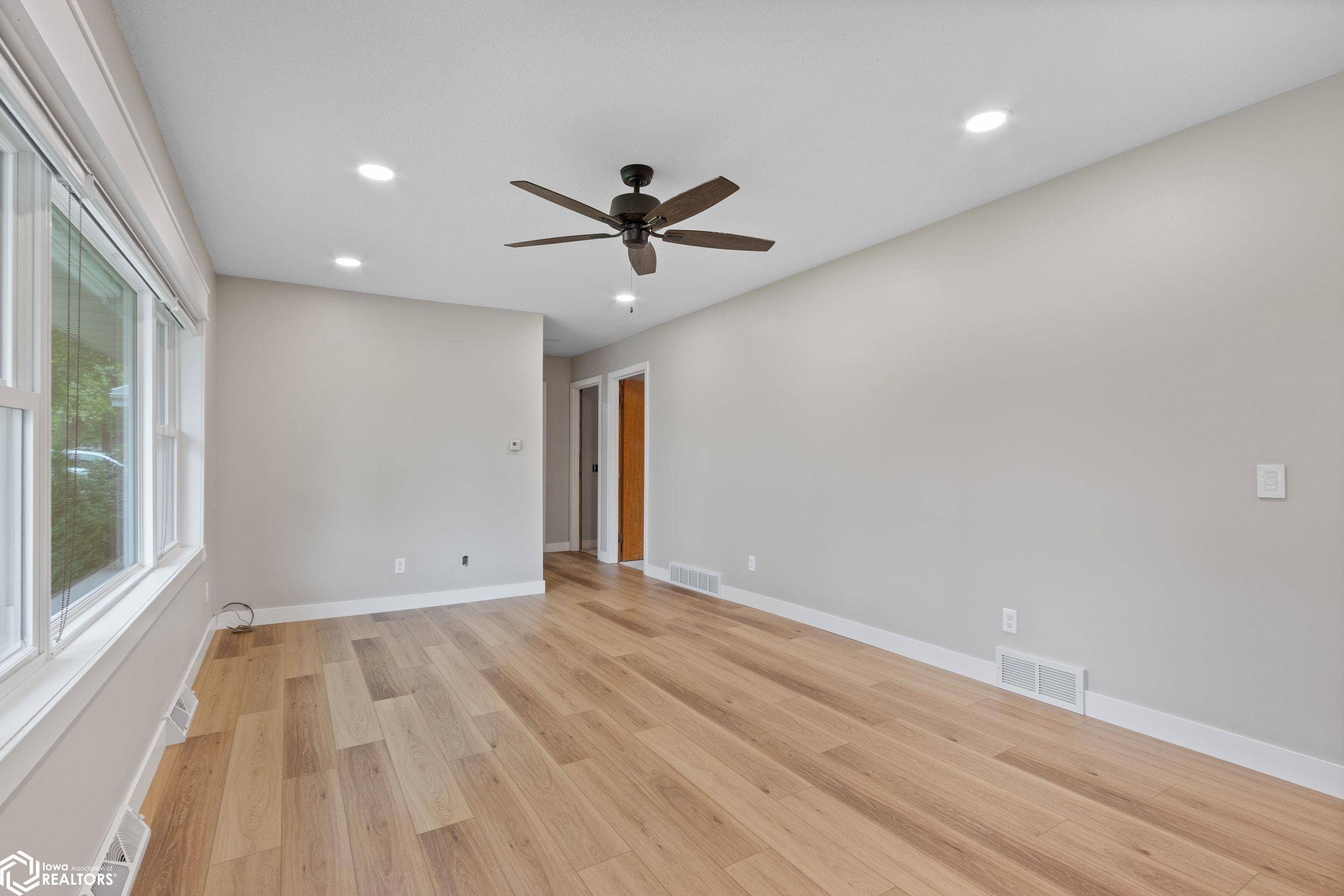 Forest City, IA 50436,605 N Best St