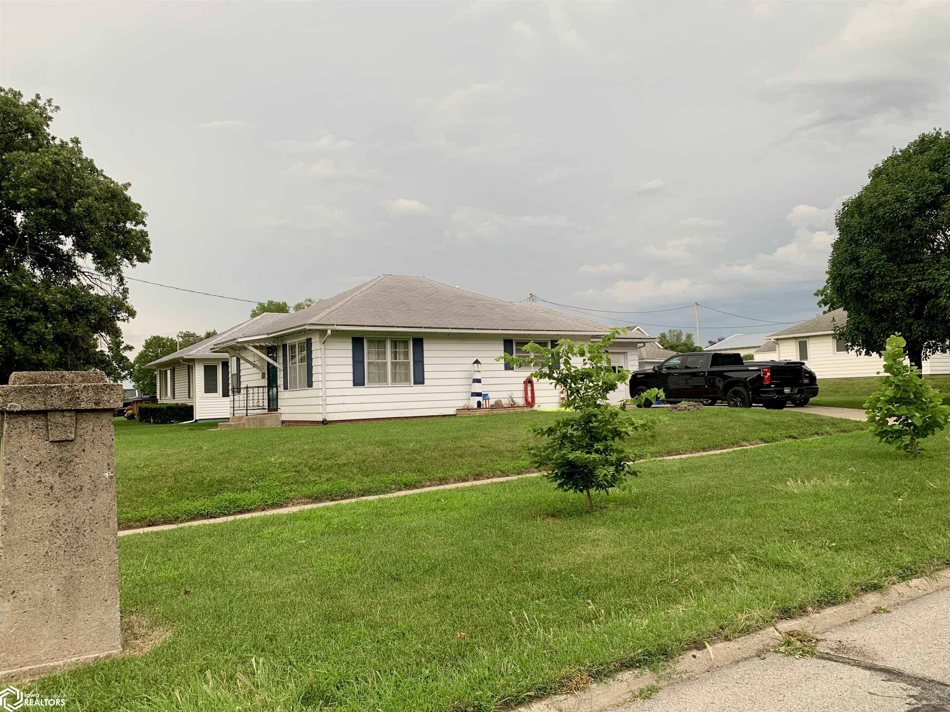 Jefferson, IA 50129,501 E Park St