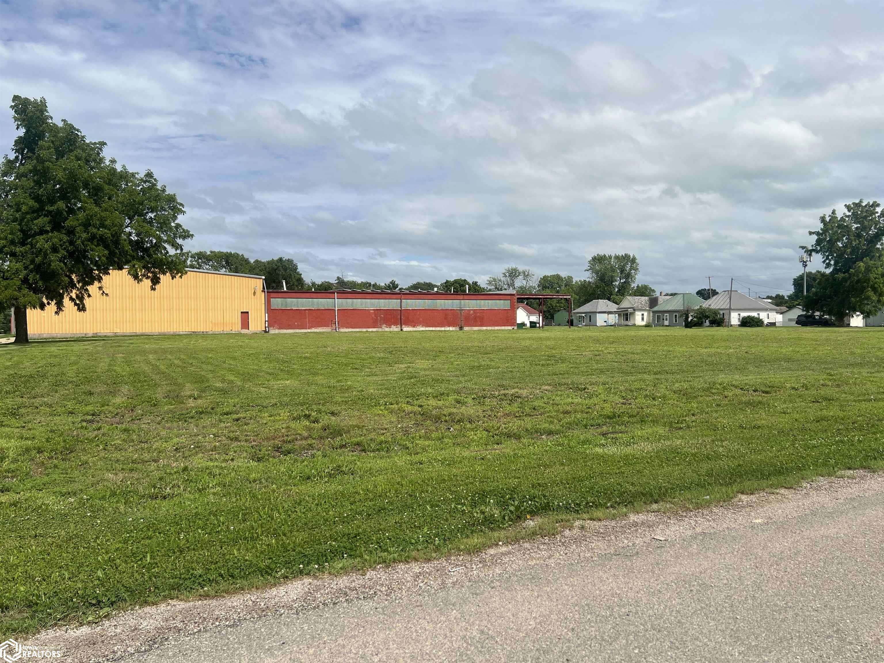 Fairfield, IA 52556,610 W Stone Ave