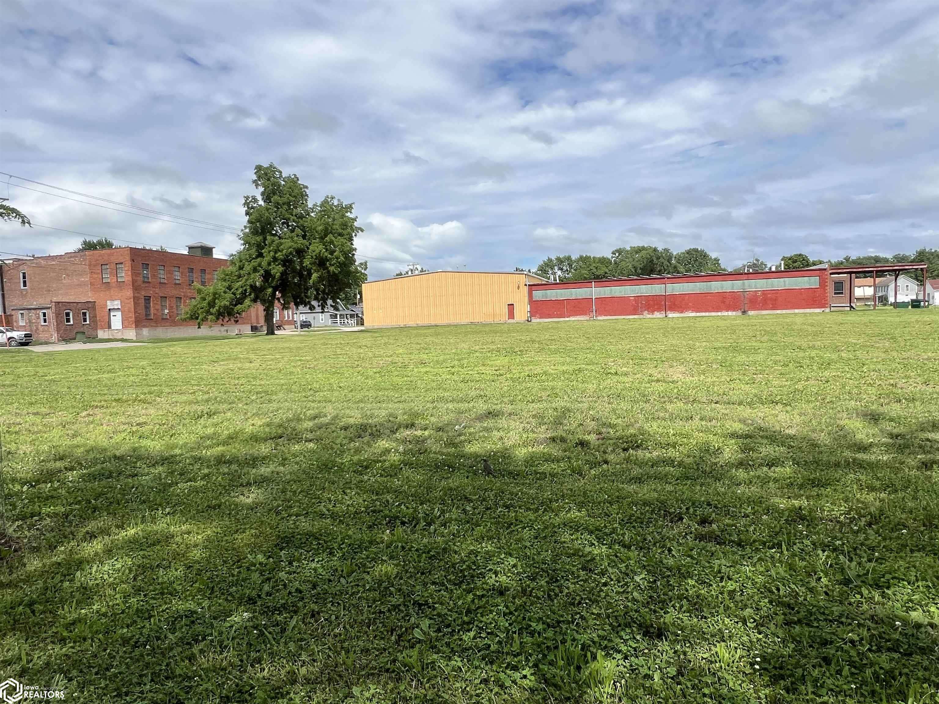 Fairfield, IA 52556,610 W Stone Ave