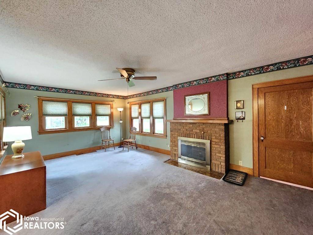 Mason City, IA 50401,312 15th St SE