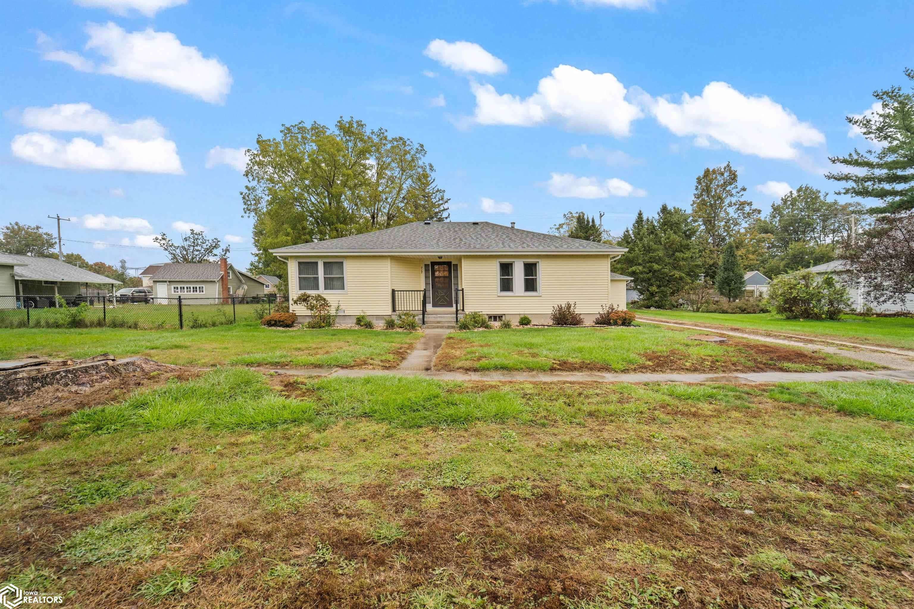 Colo, IA 50056,717 5th St