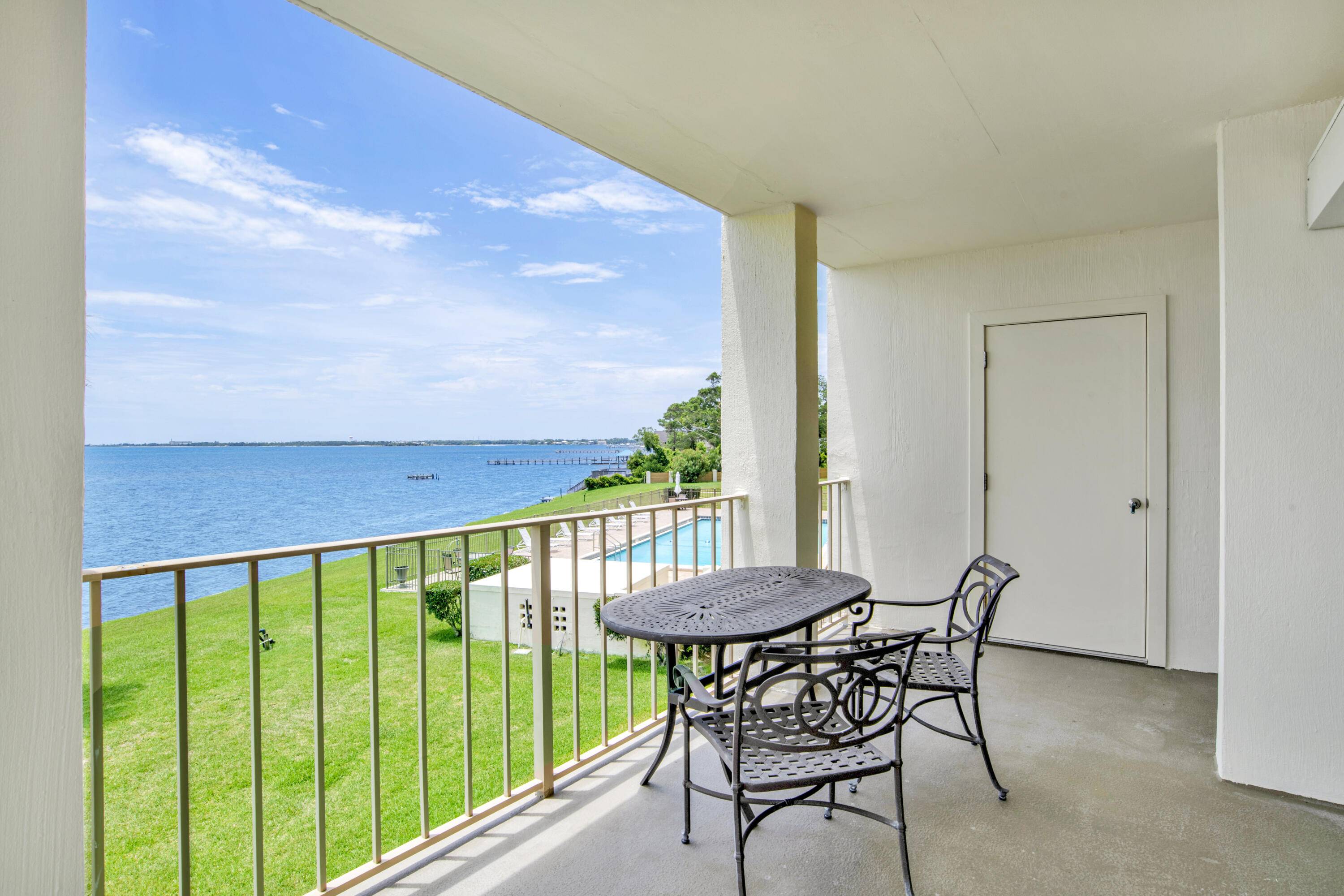 Pensacola, FL 32507,615 Bayshore Drive Drive  #201