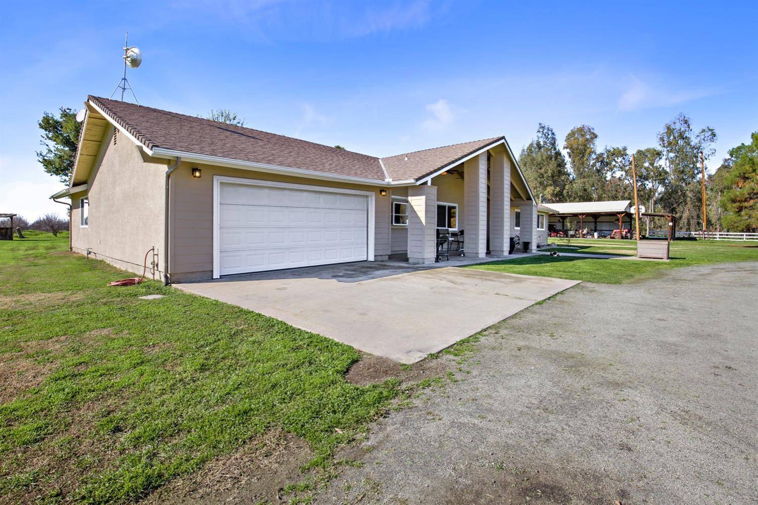 Lindsay, CA 93247,21027 Road 252