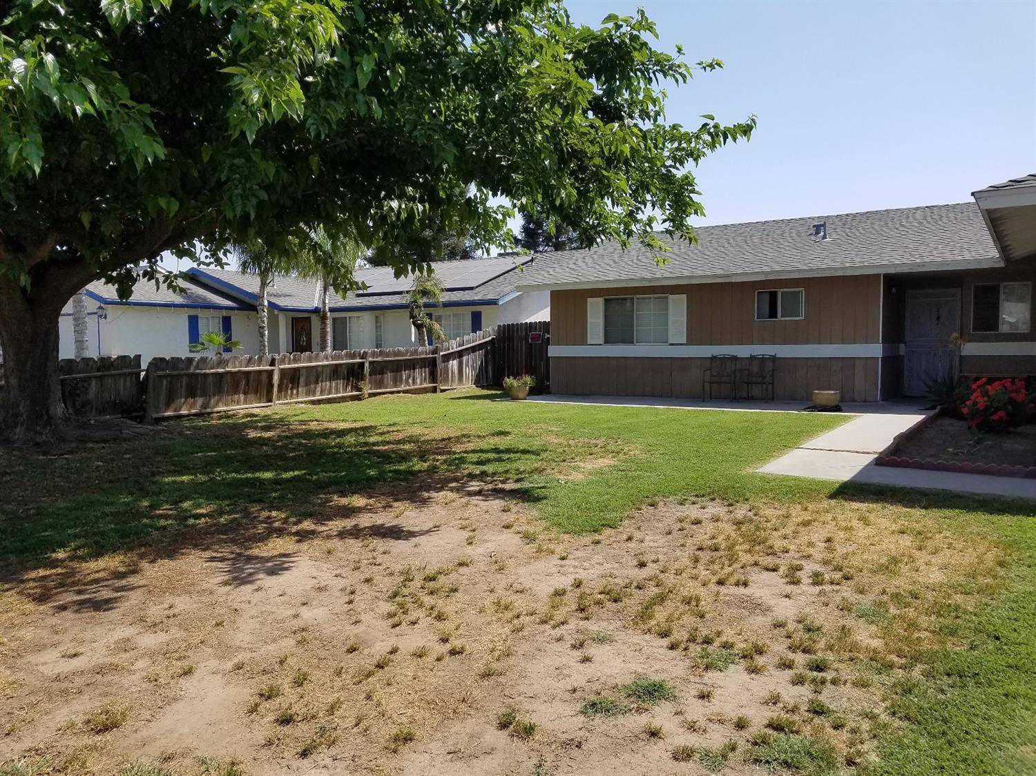 Farmersville, CA 93223,670 Sandy Avenue