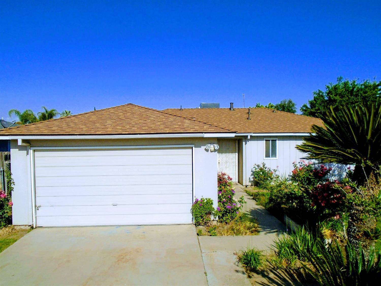 Farmersville, CA 93223,634 N Kern Avenue