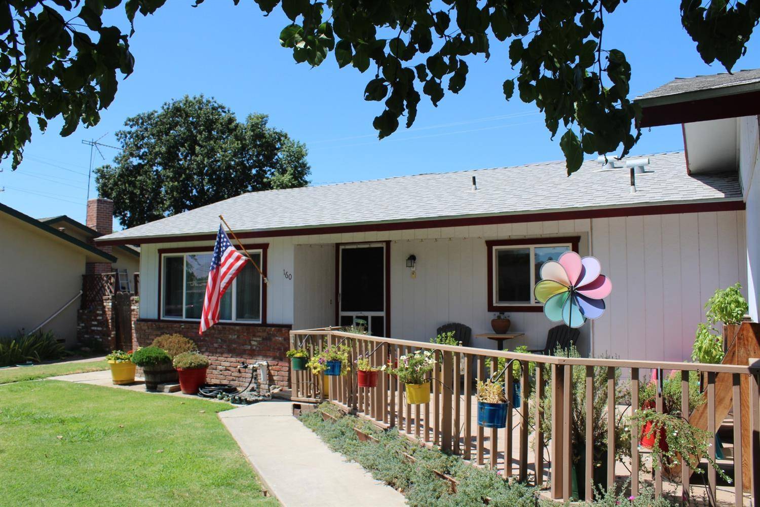 Tulare, CA 93274,160 E Berkeley Avenue
