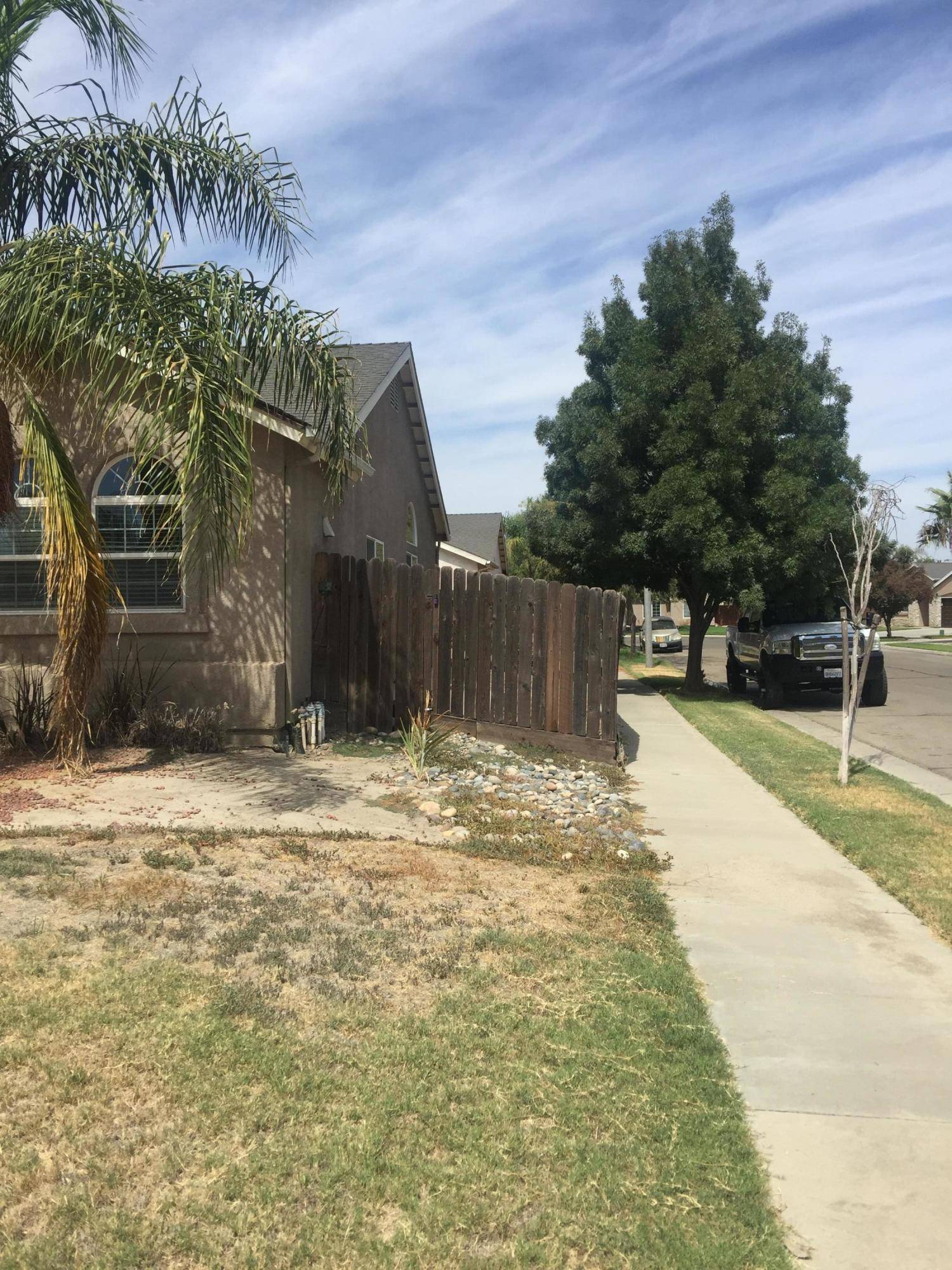 Lemoore, CA 93245,1558 Hawthorn Street