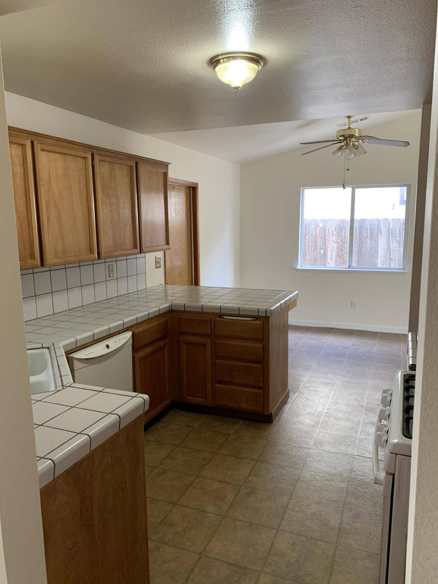 Tulare, CA 93274,1713 E Cypress Avenue