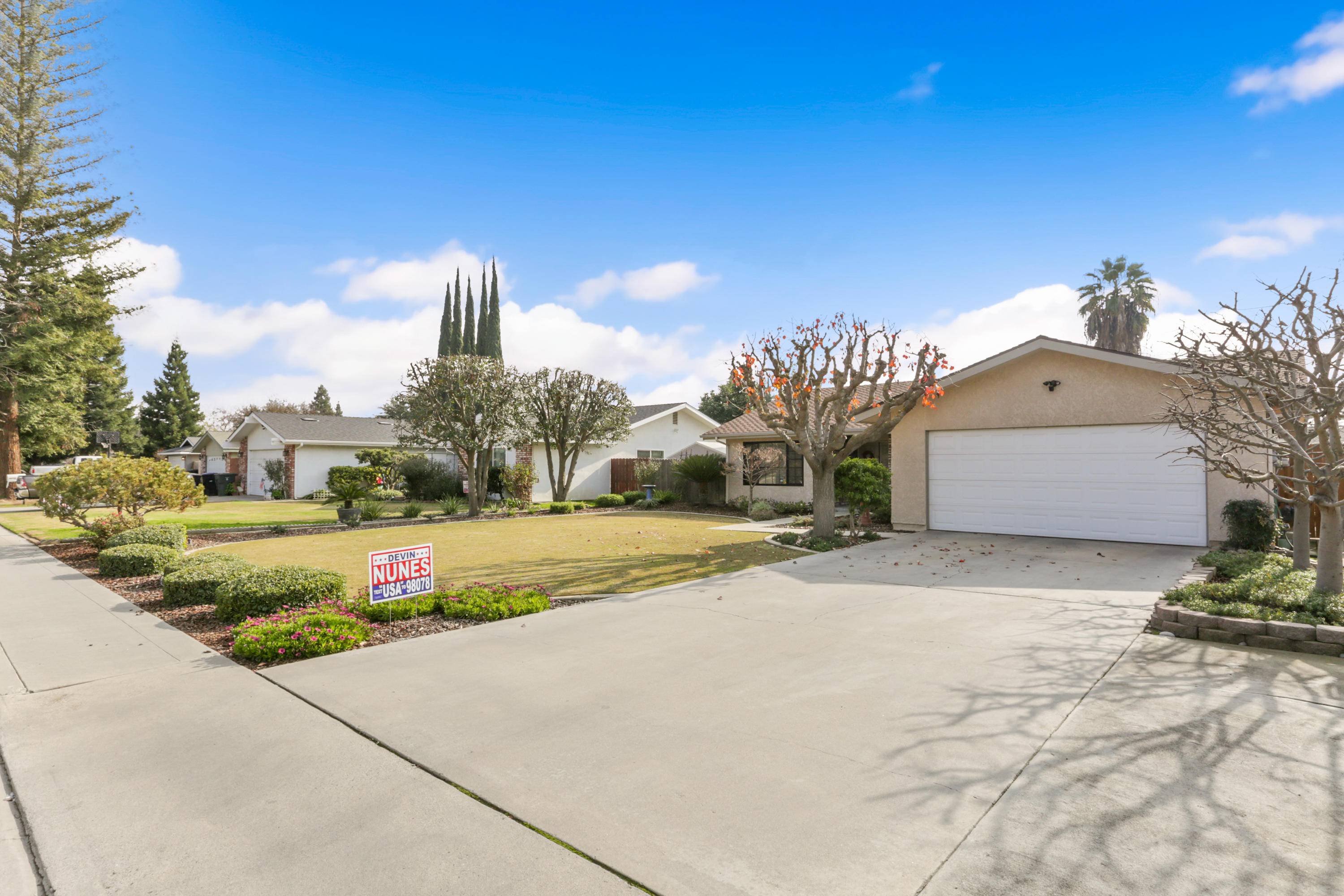 Visalia, CA 93277,3035 W Victor Avenue