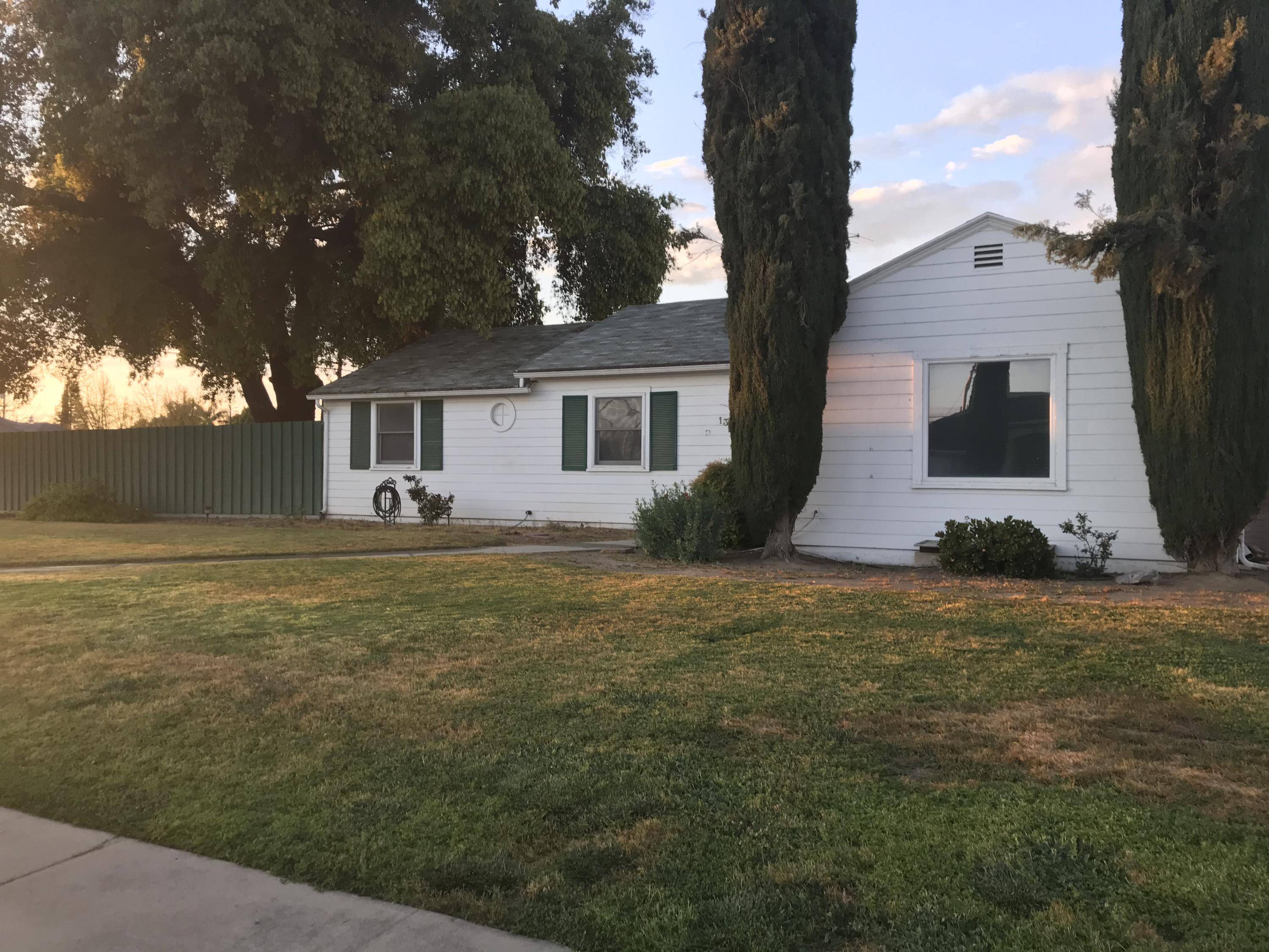 Reedley, CA 93654,132 E North Avenue