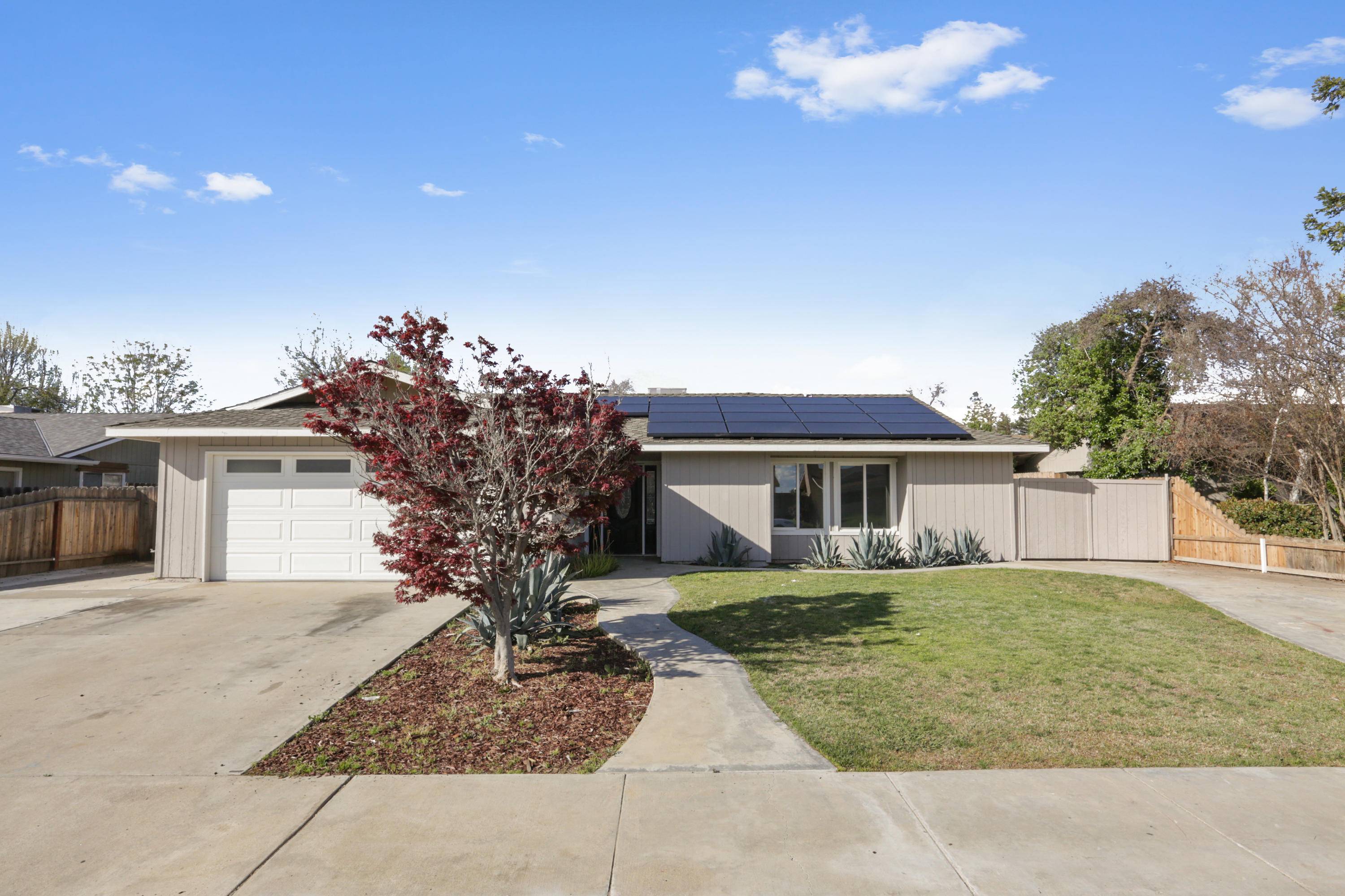 Exeter, CA 93221,1417 Janet Drive