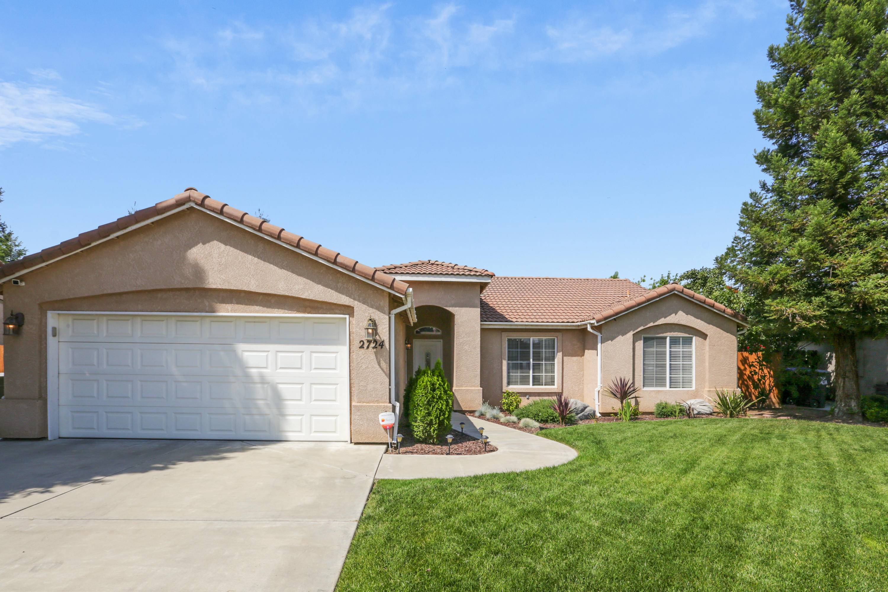 Visalia, CA 93291,2724 W Sunnyview Court