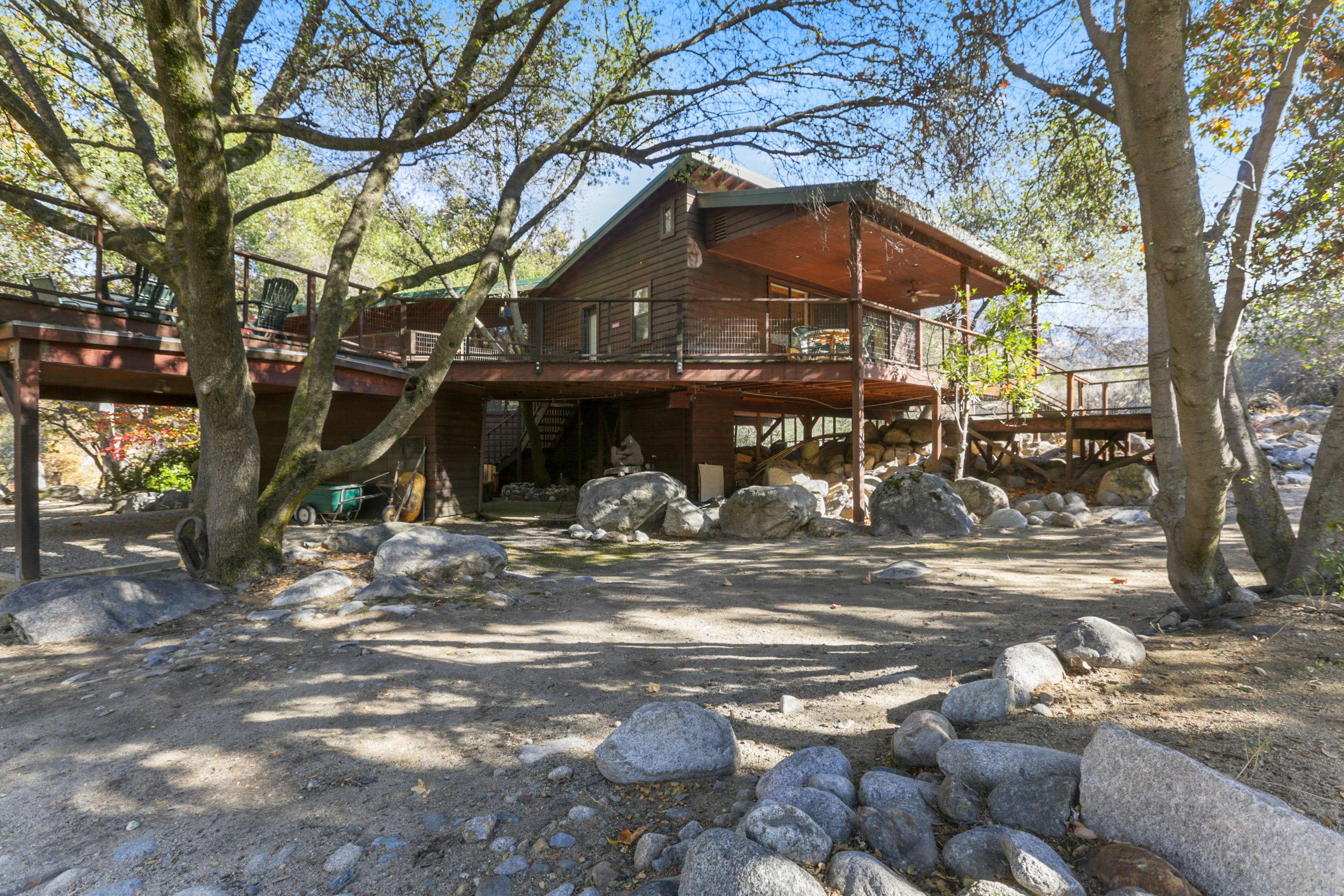Three Rivers, CA 93271,44994 S Fork Drive