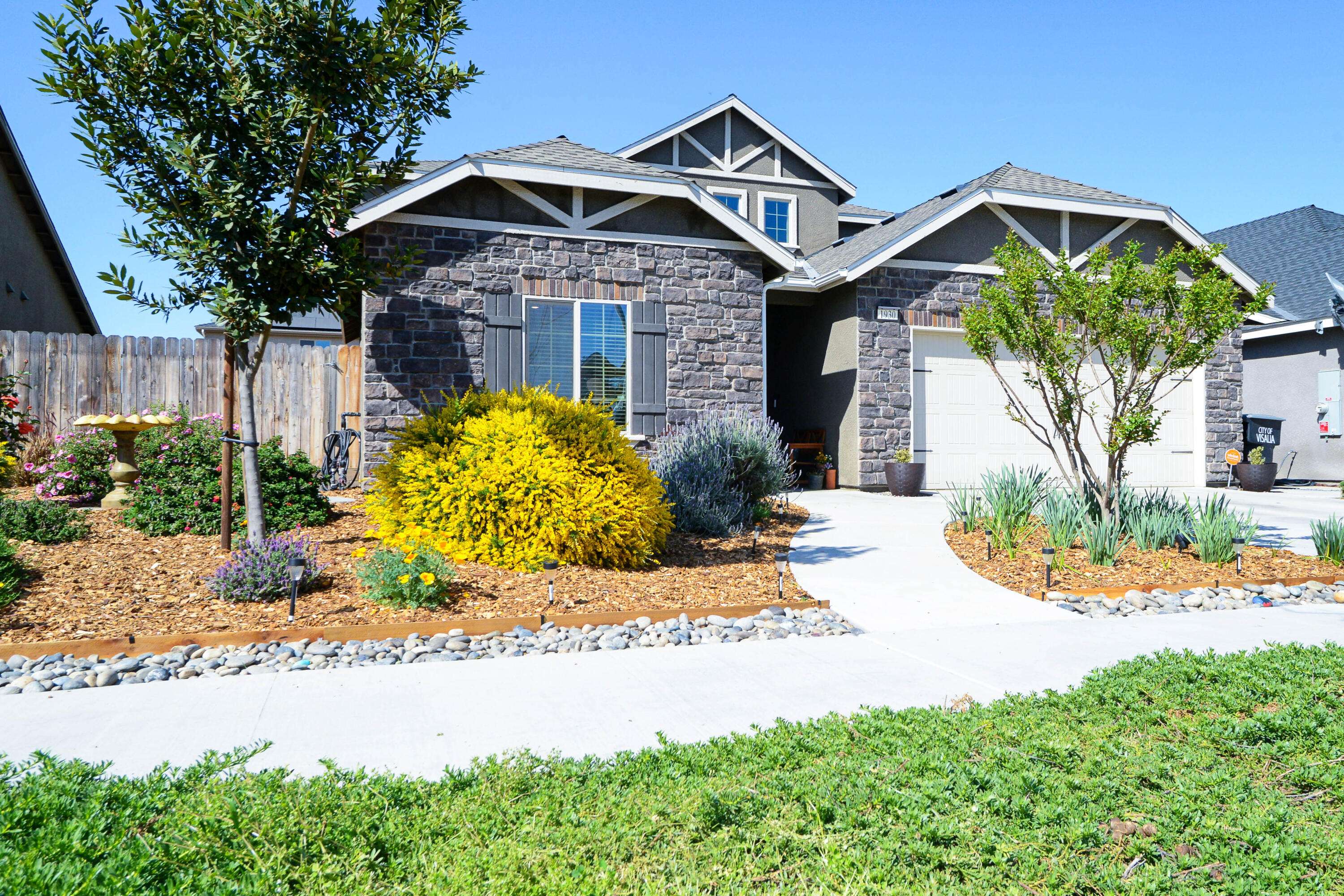 Visalia, CA 93291,1930 W Crystal Avenue