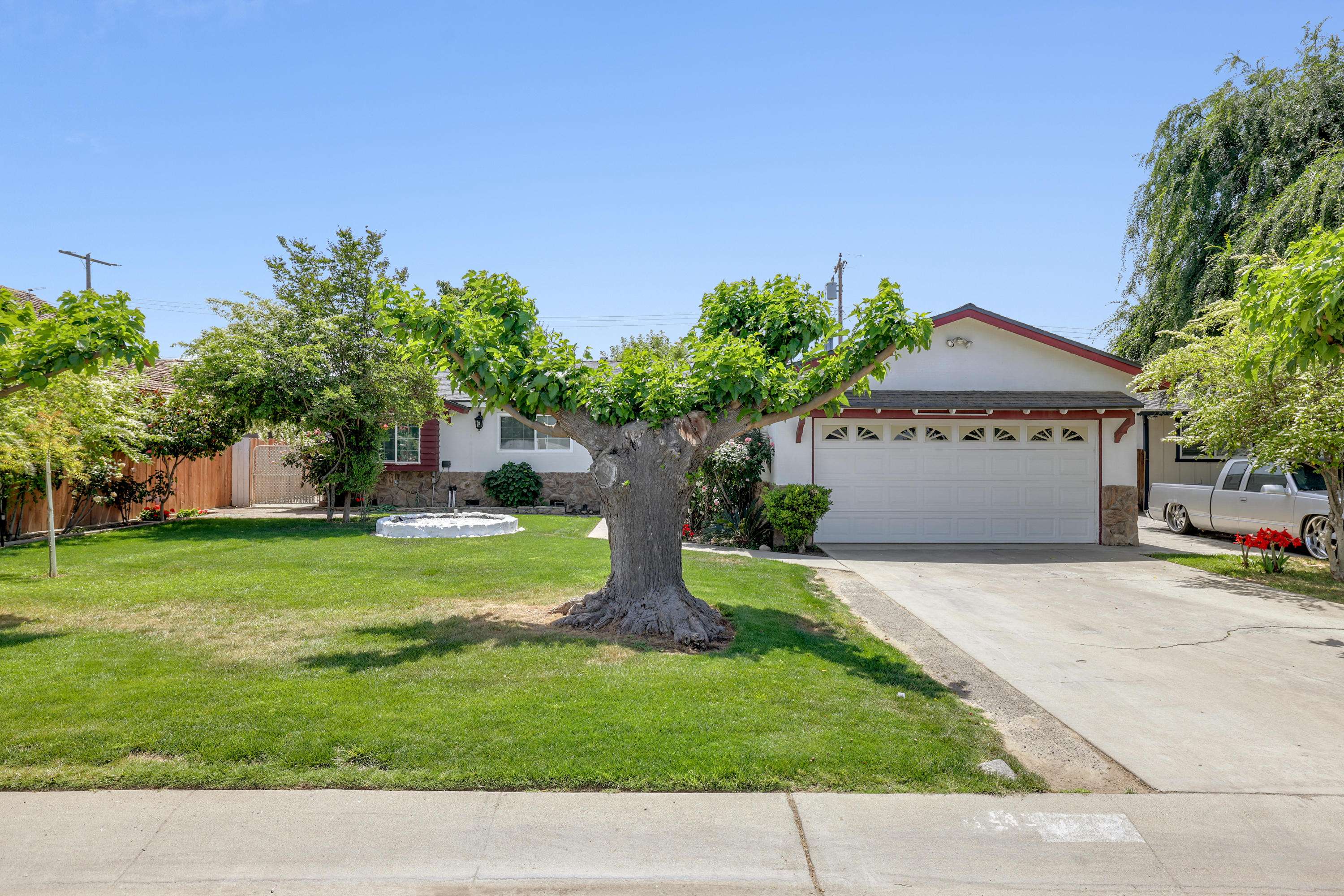 Tulare, CA 93274,1443 W Beaumont Avenue