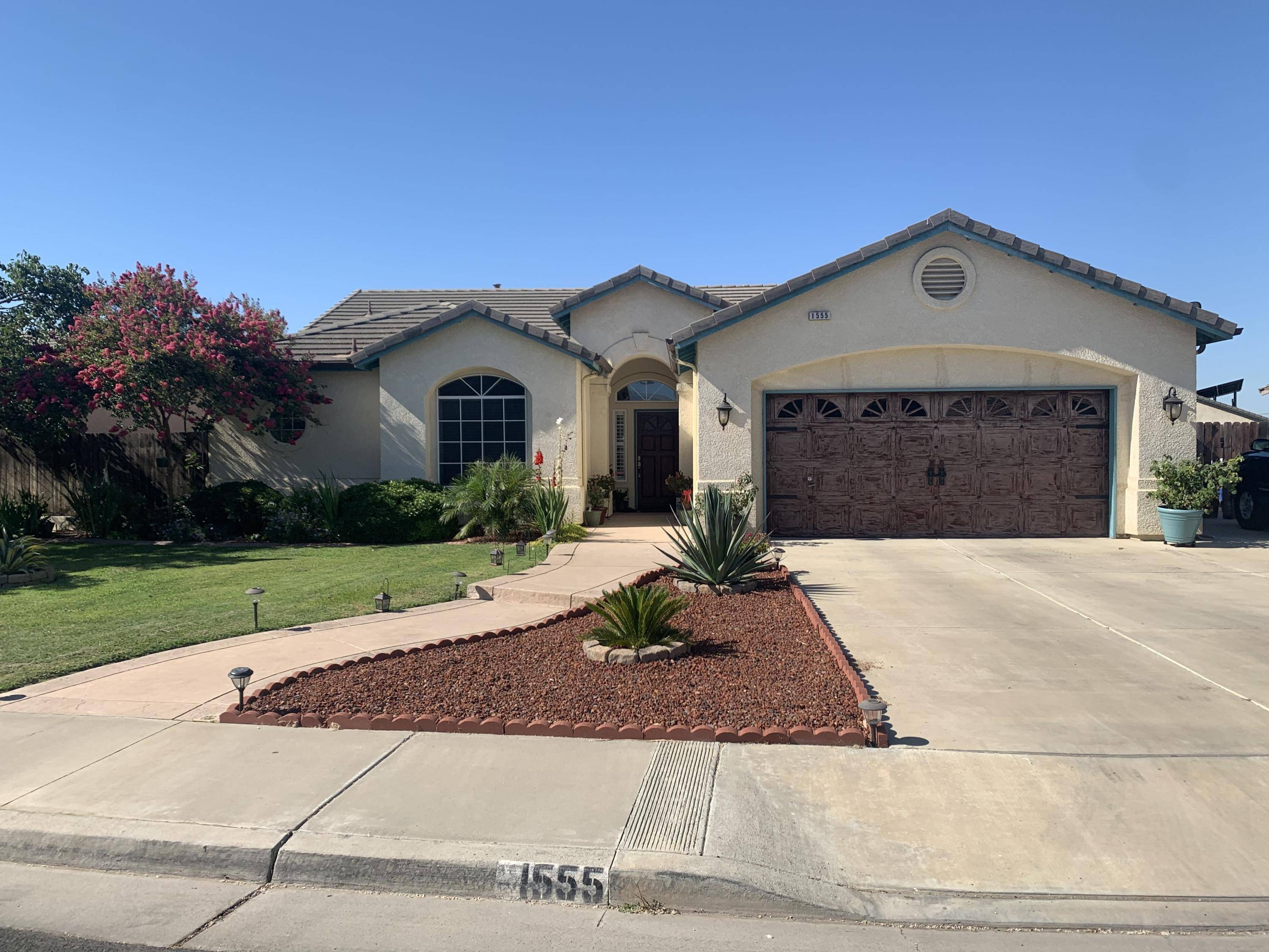 Hanford, CA 93230,1555 W Picadilly Court