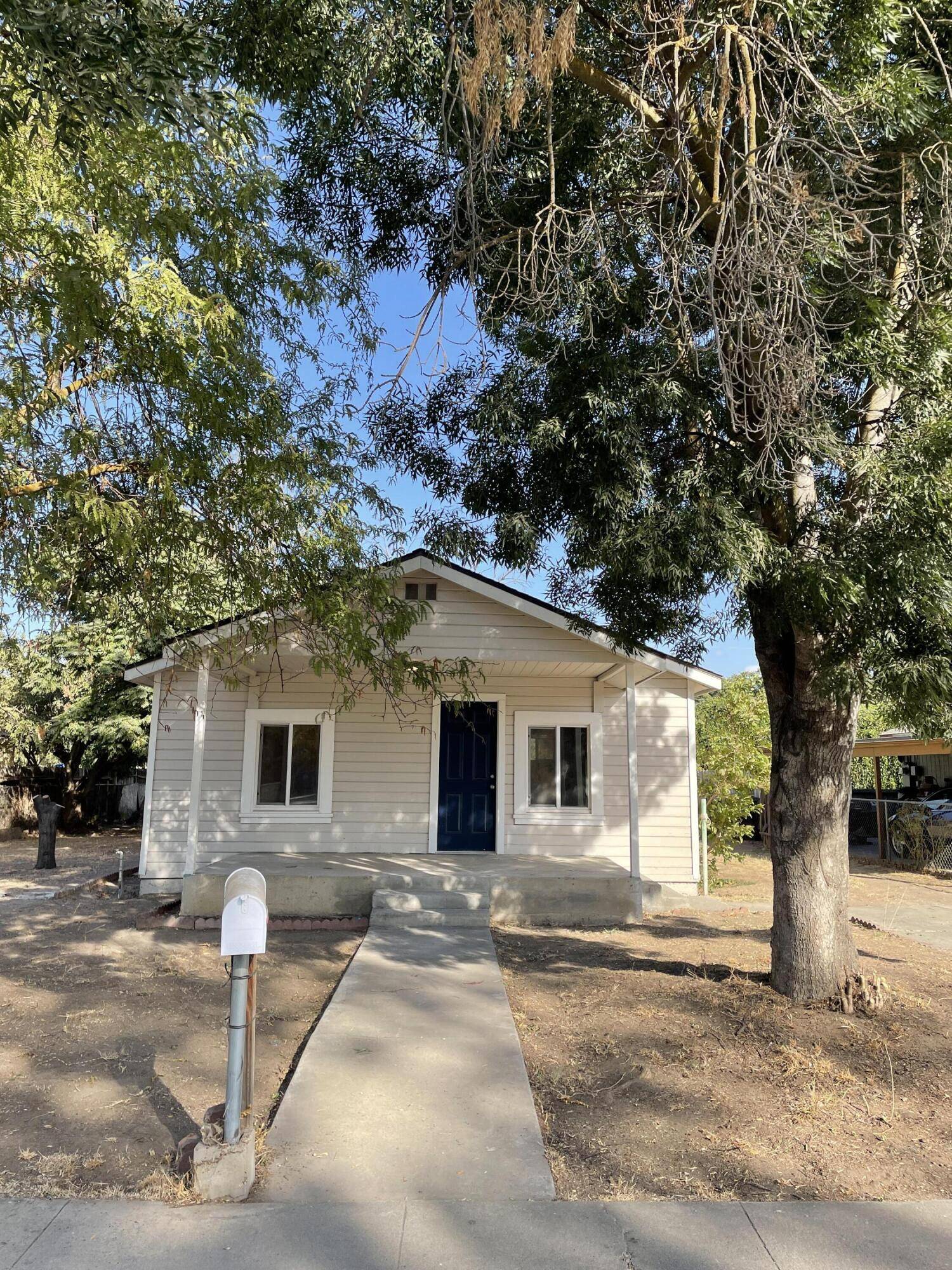 Farmersville, CA 93223,224 N Brundage Avenue