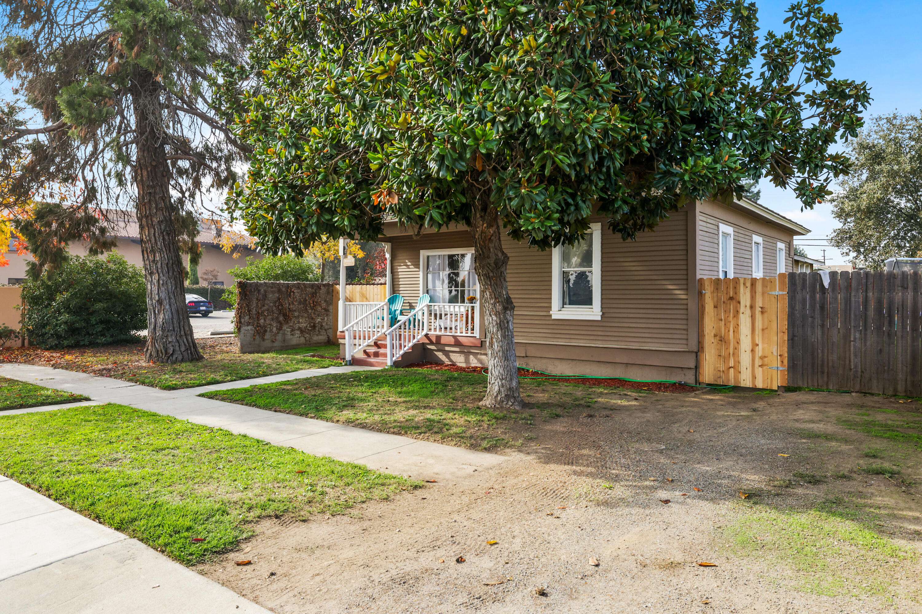 Farmersville, CA 93223,647 N Avery Avenue