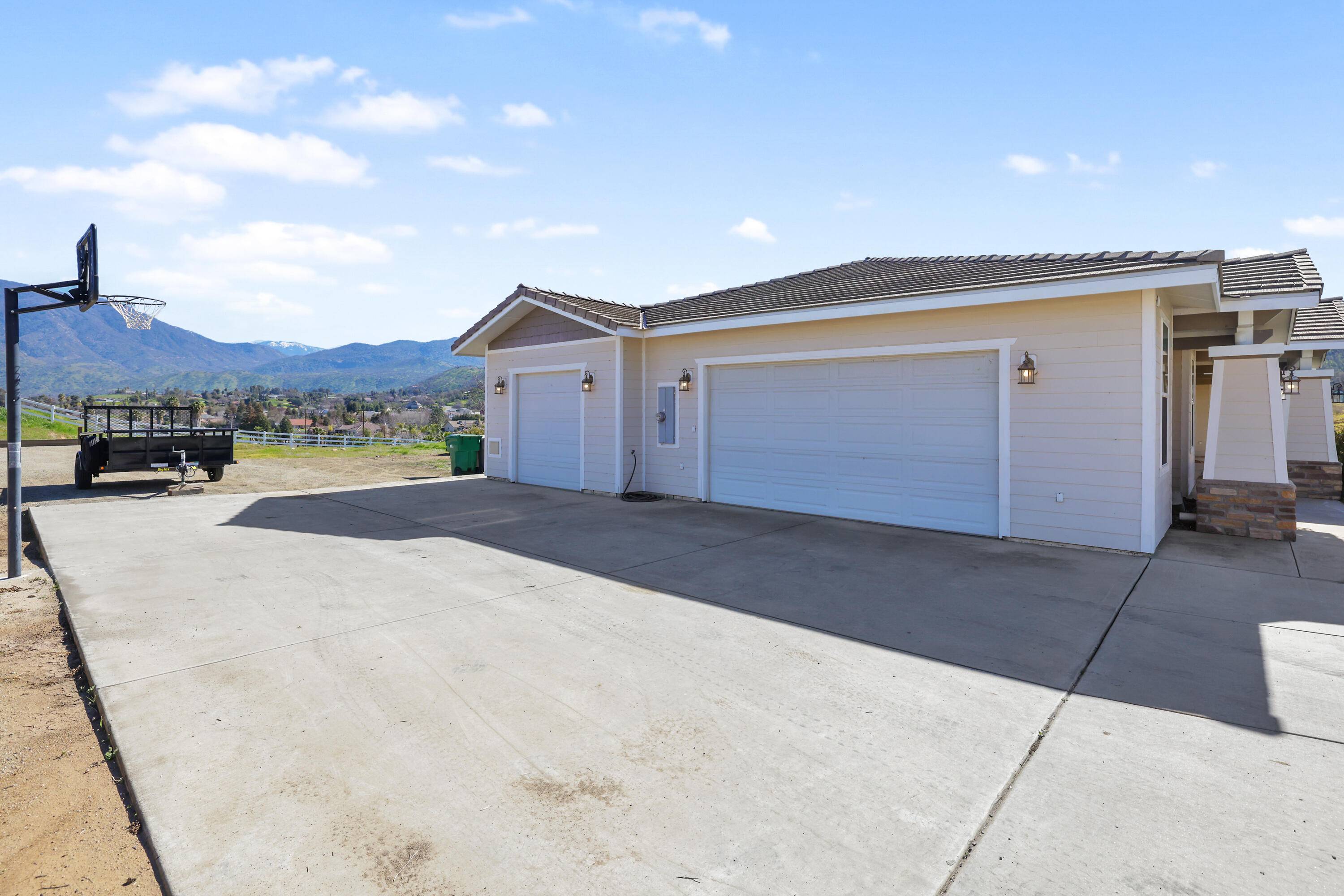 Springville, CA 93265,16818 Deer Creek Drive