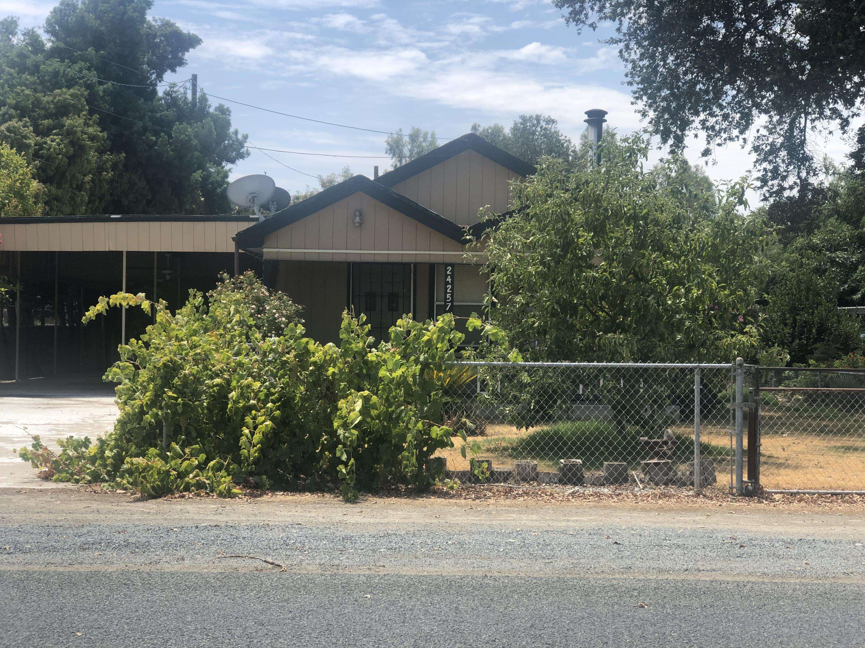 Woodlake, CA 93286,24257 Ave. 324