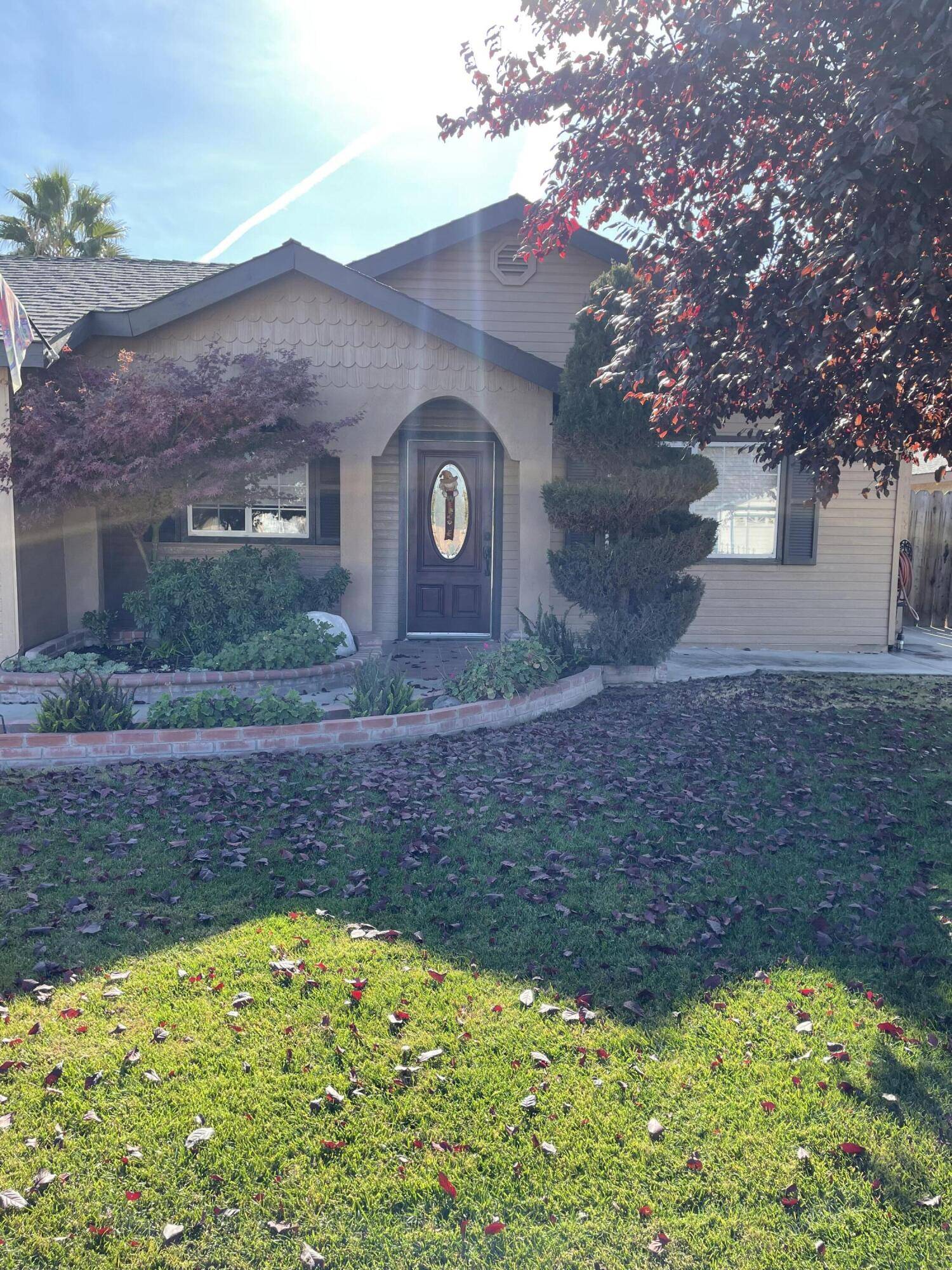 Dinuba, CA 93618,424 Sue Avenue