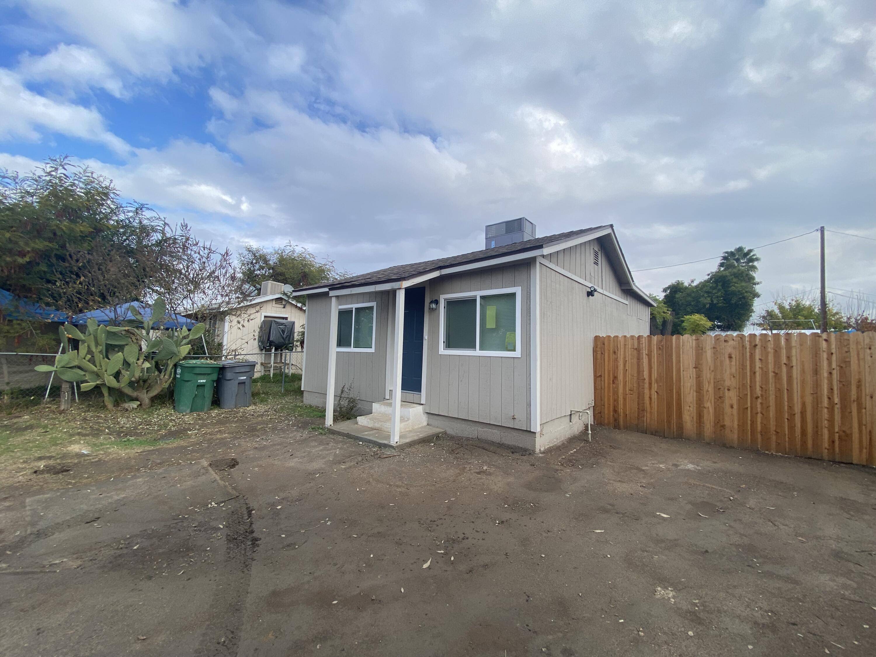 Farmersville, CA 93223,348 N Farmersville Boulevard