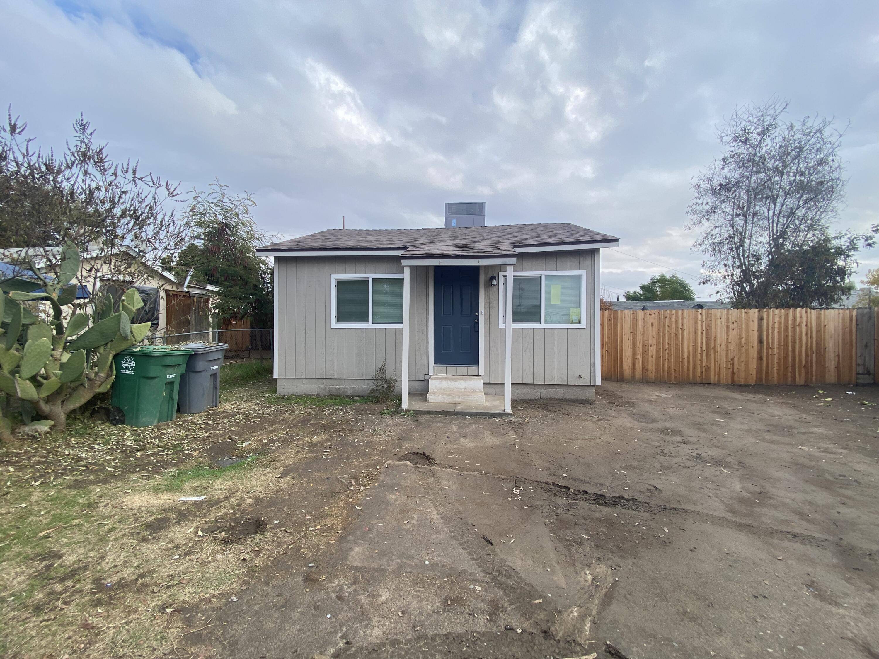 Farmersville, CA 93223,348 N Farmersville Boulevard