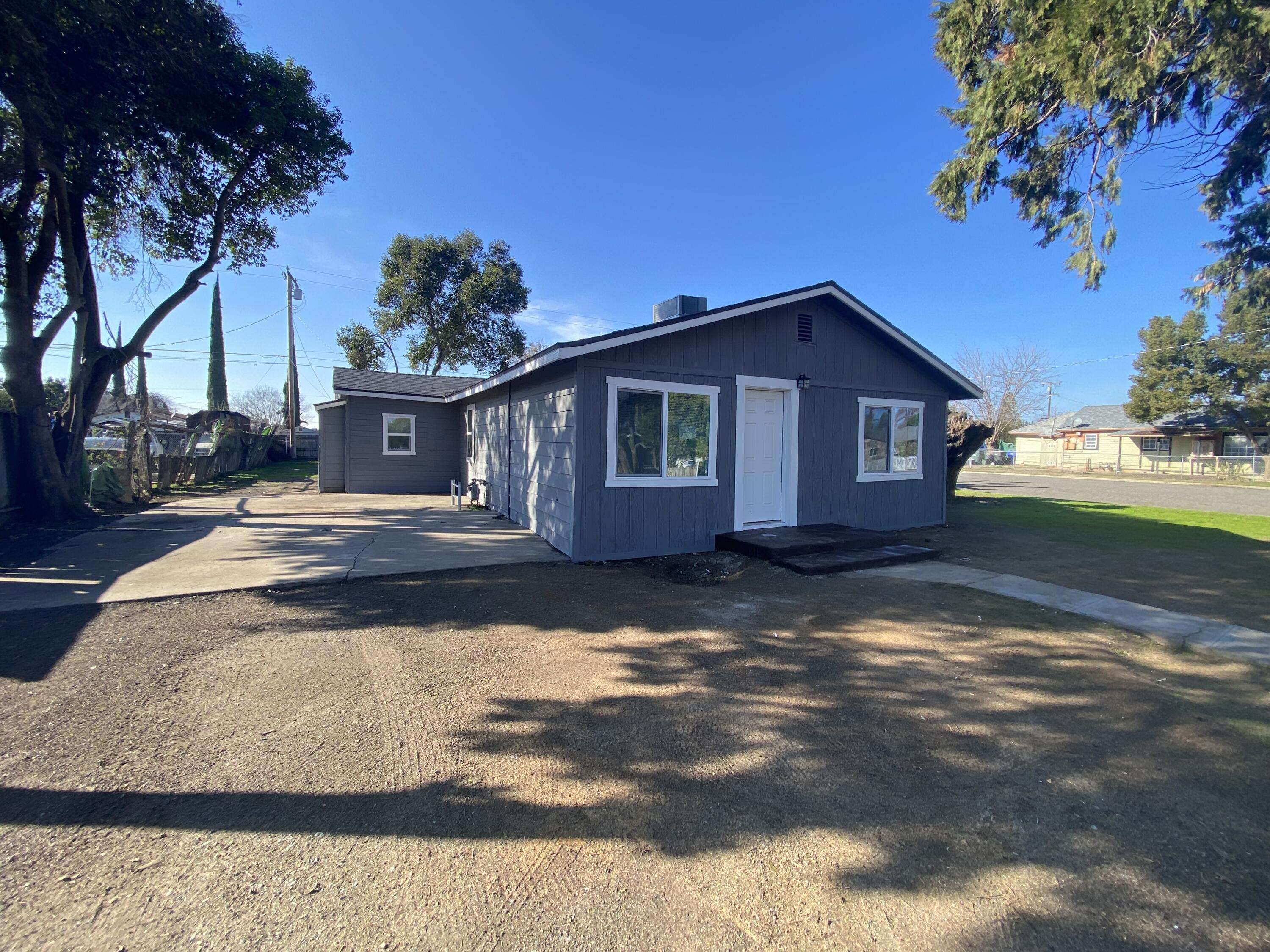 Farmersville, CA 93223,715 S Shasta Avenue