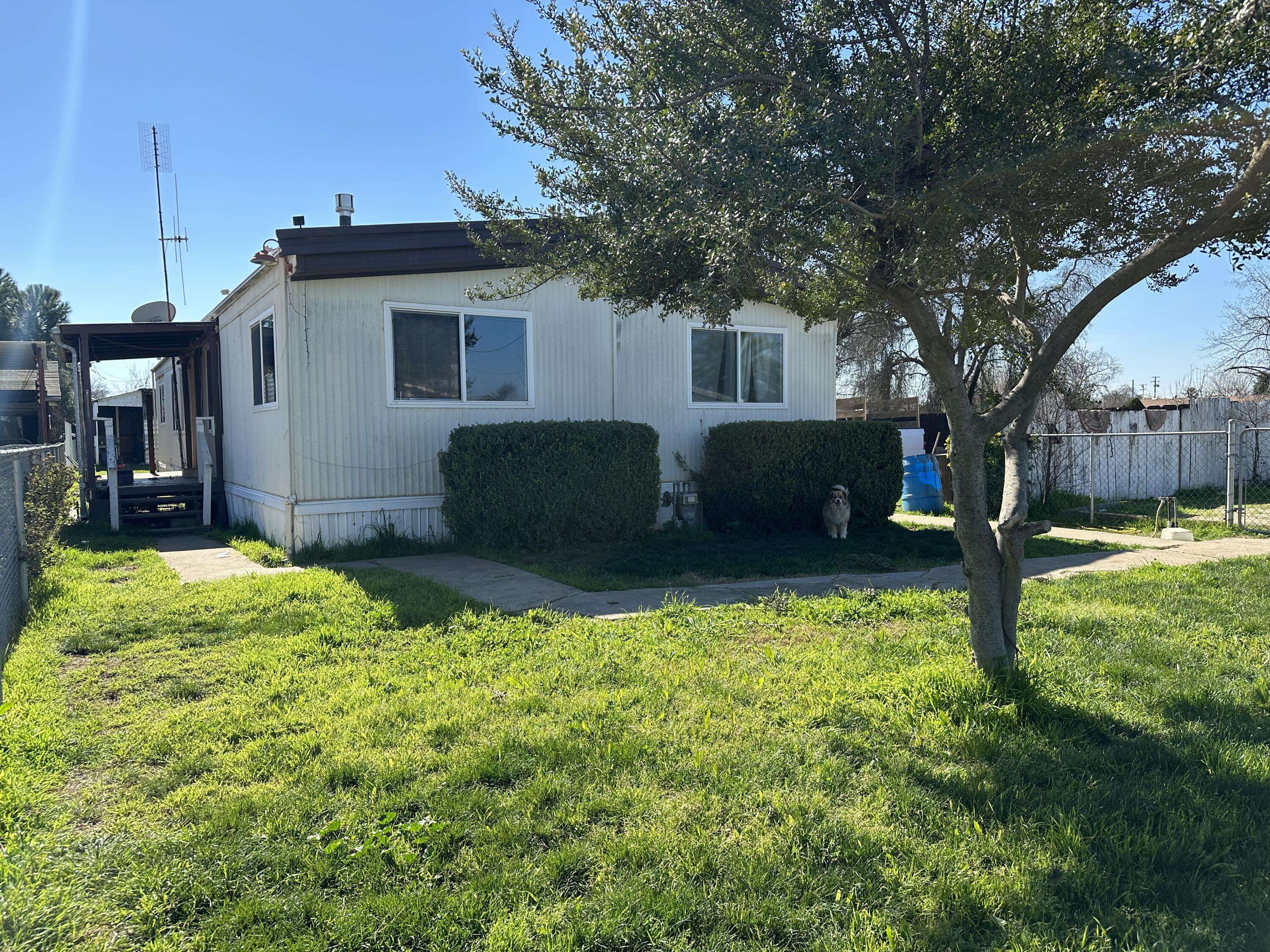 Ivanhoe, CA 93235,15915 Beechwood Avenue