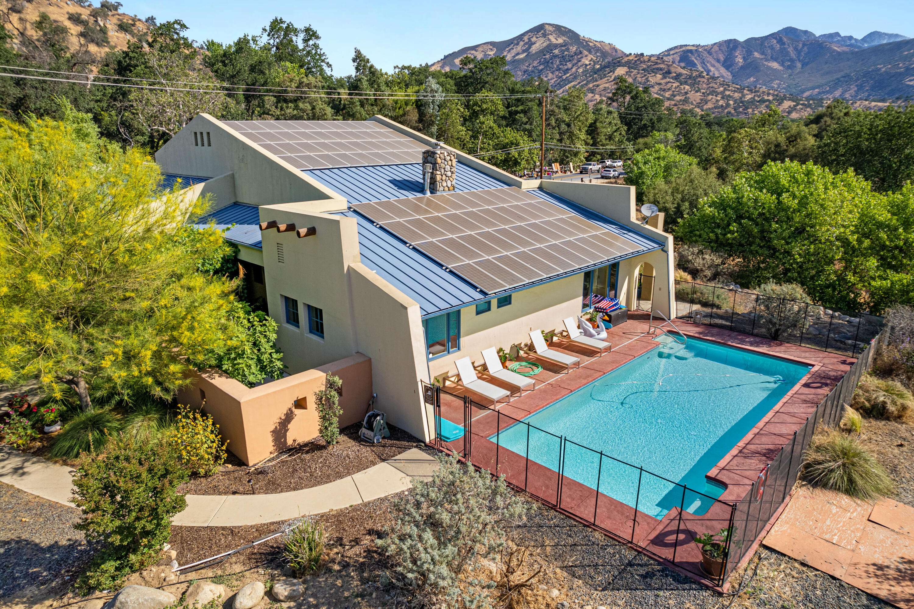 Three Rivers, CA 93271,42000 N Fork Drive