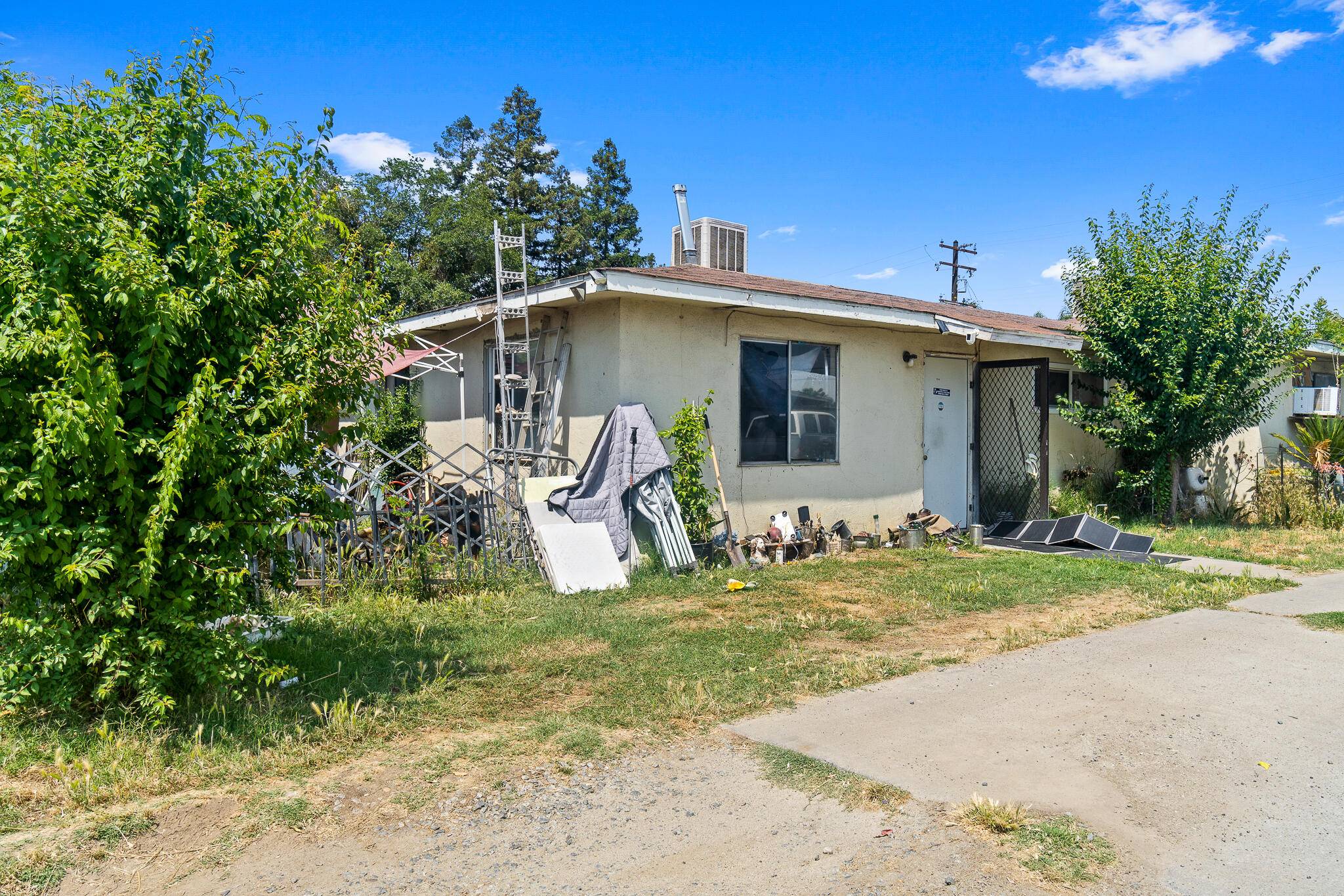 Farmersville, CA 93223,234 N Gene Avenue