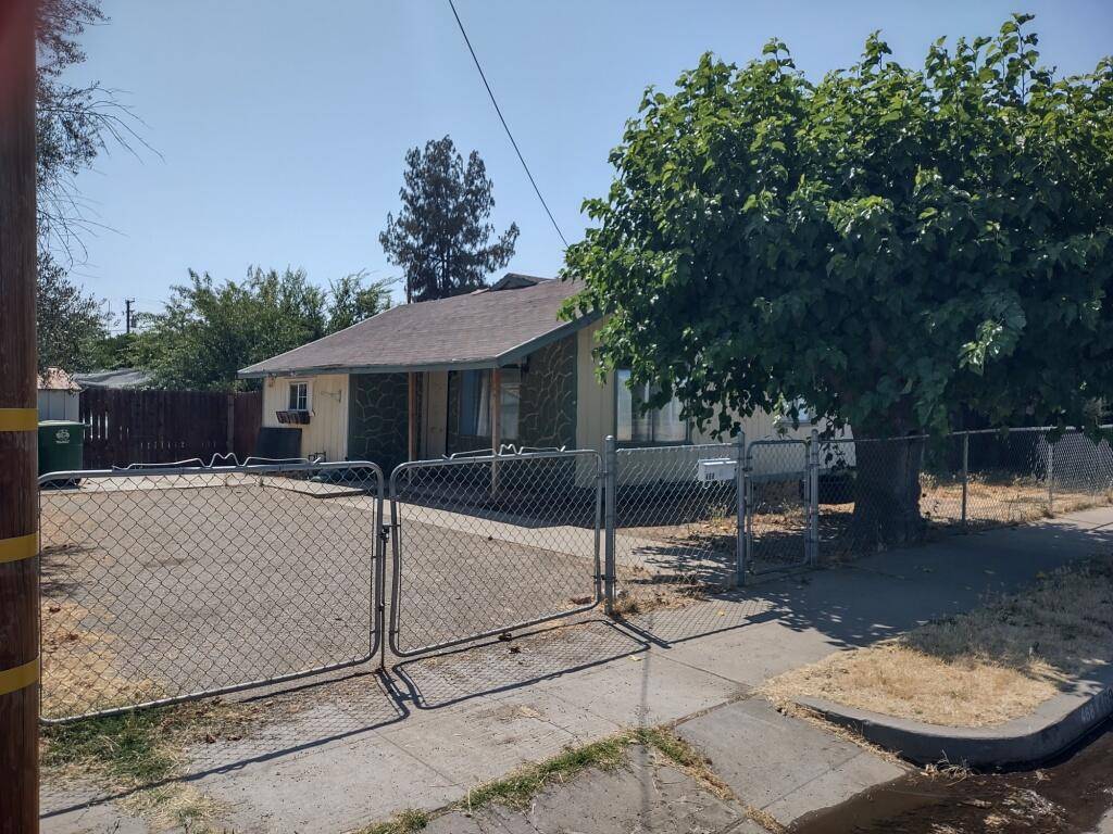 Lindsay, CA 93247,468 Homassel Avenue