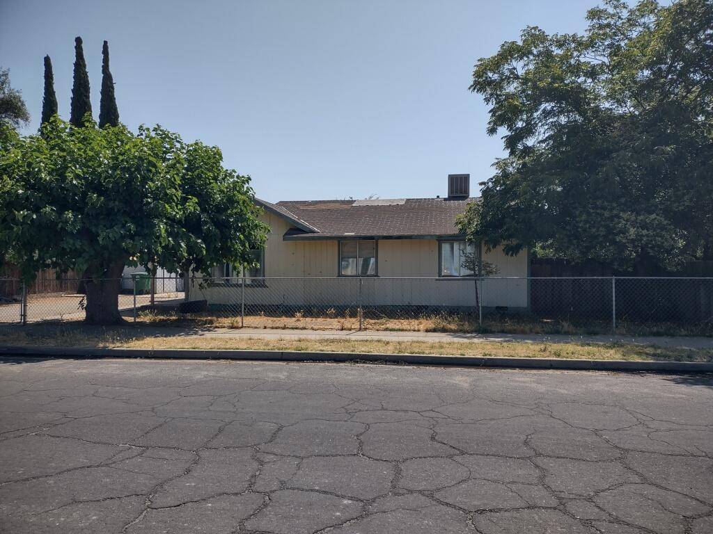 Lindsay, CA 93247,468 Homassel Avenue