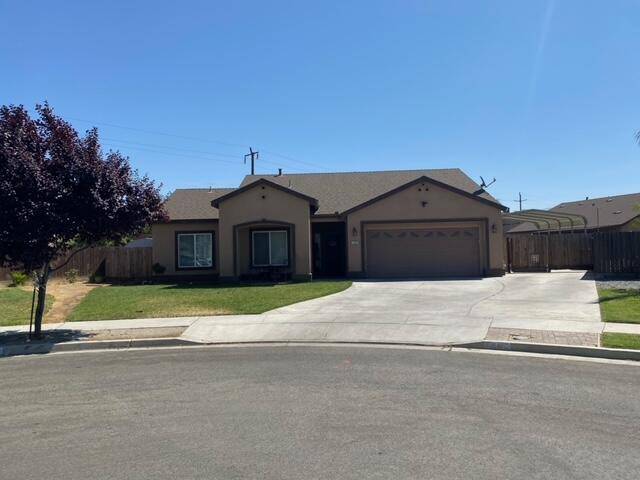 Lindsay, CA 93247,1392 Bond Court