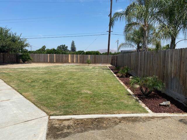 Lindsay, CA 93247,1392 Bond Court