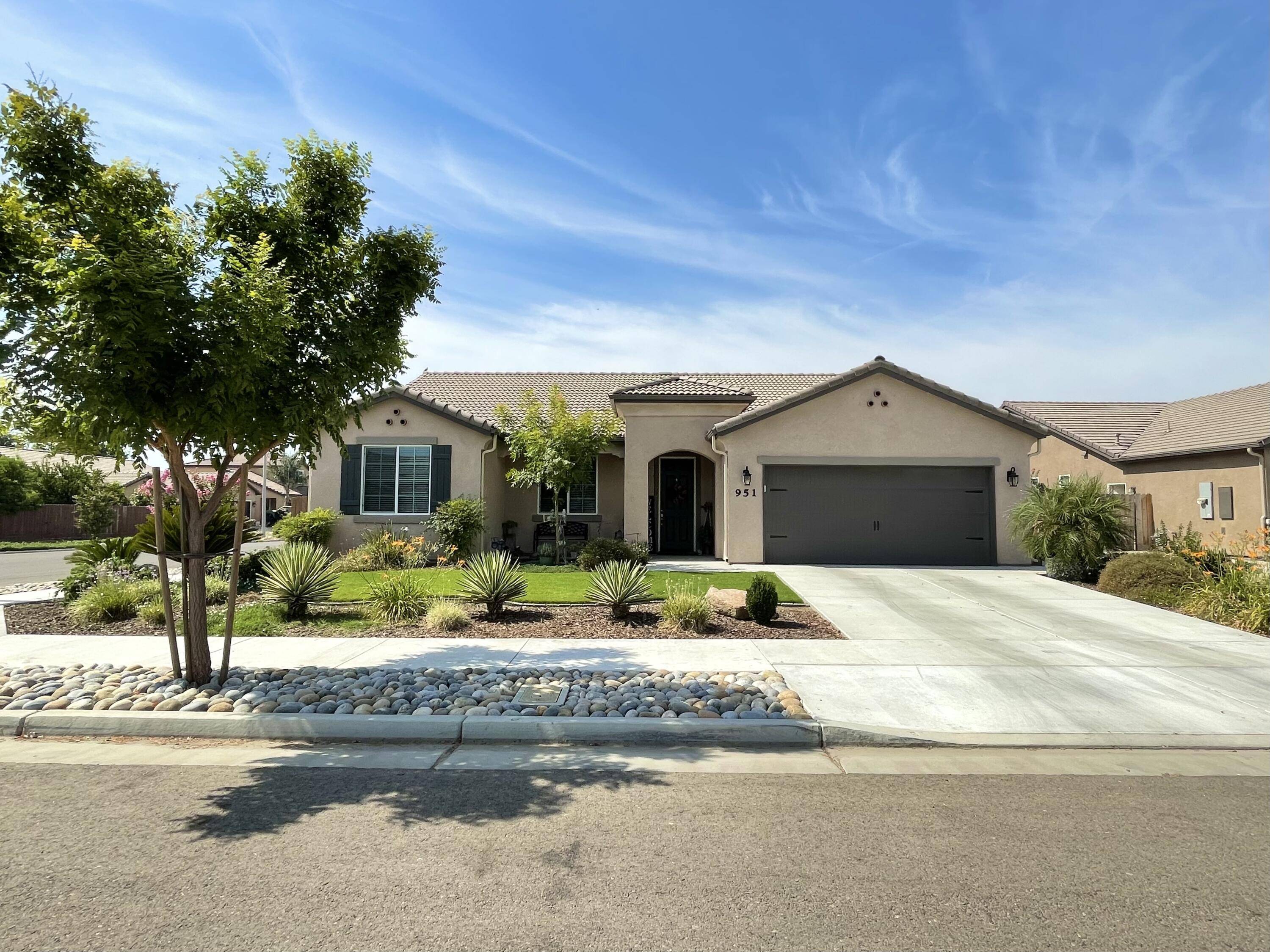 Visalia, CA 93292,951 E Mesa Court