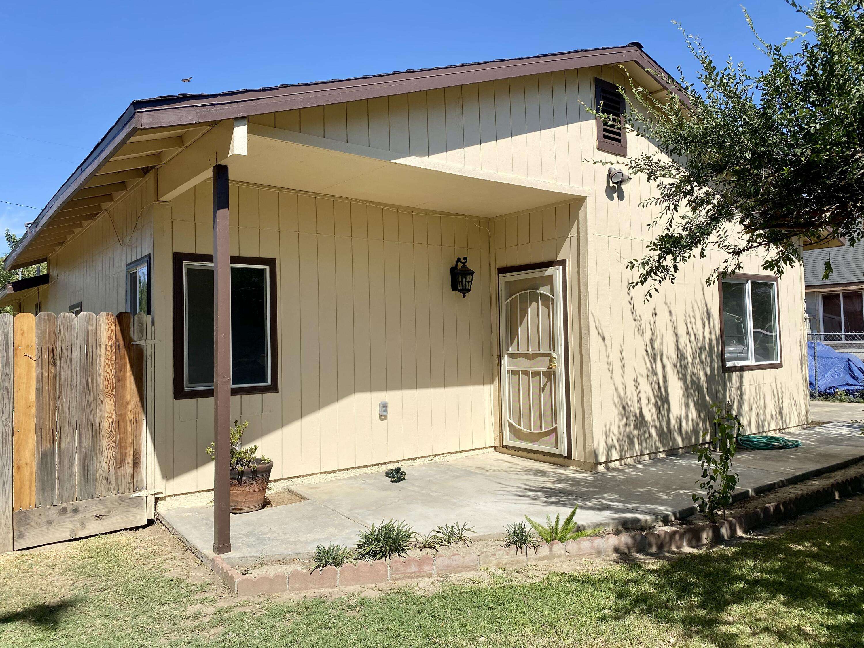 Woodlake, CA 93286,865 N Cypress Street