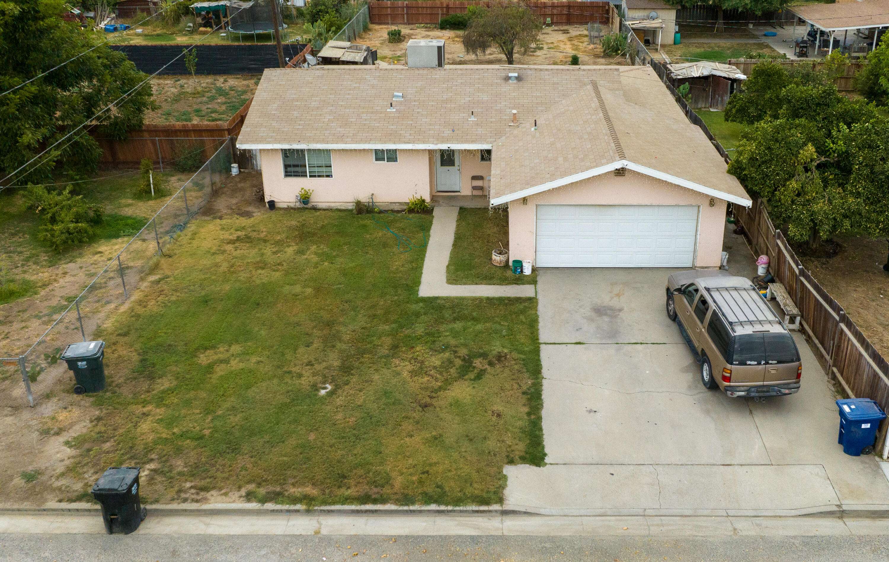 Pixley, CA 93256,1041 S Cedar Street