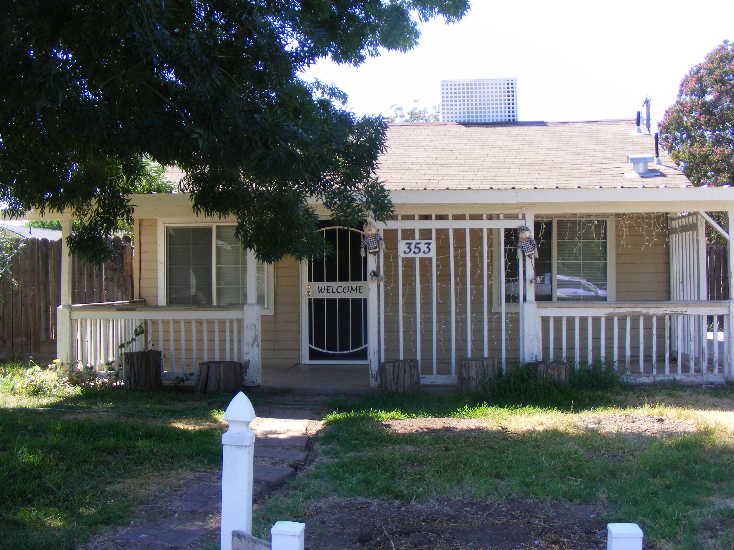 Woodlake, CA 93286,353 S Palm Street