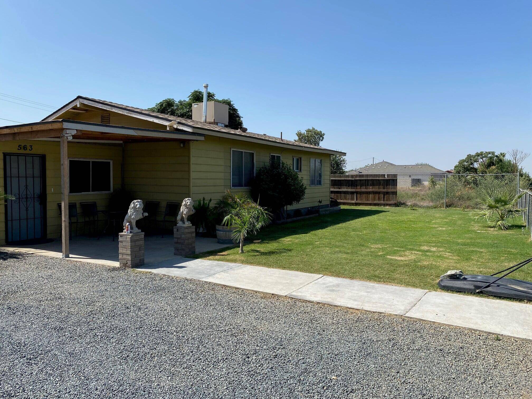 Pixley, CA 93256,563 W Compton Avenue