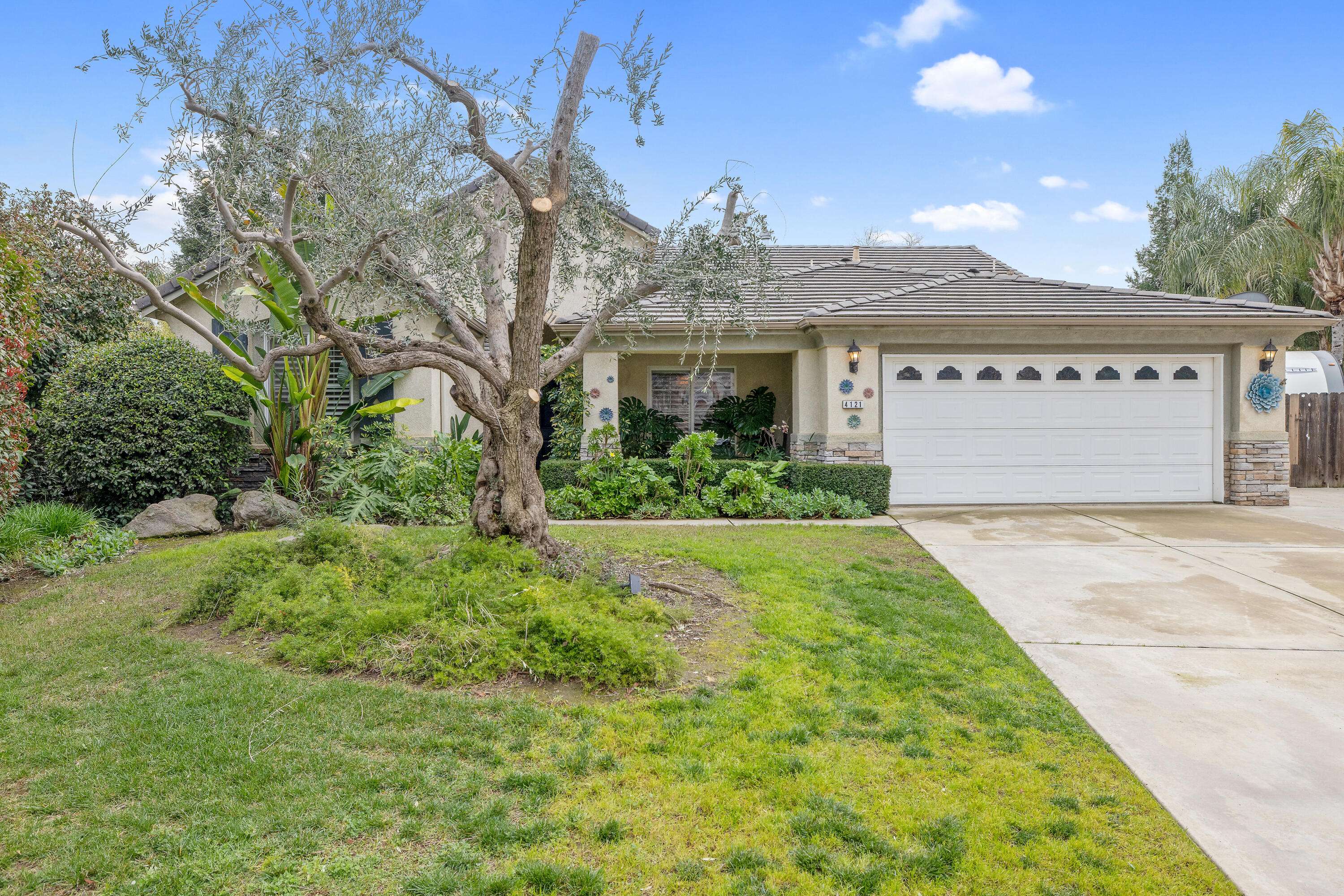 Visalia, CA 93291,4121 W Elowin Court