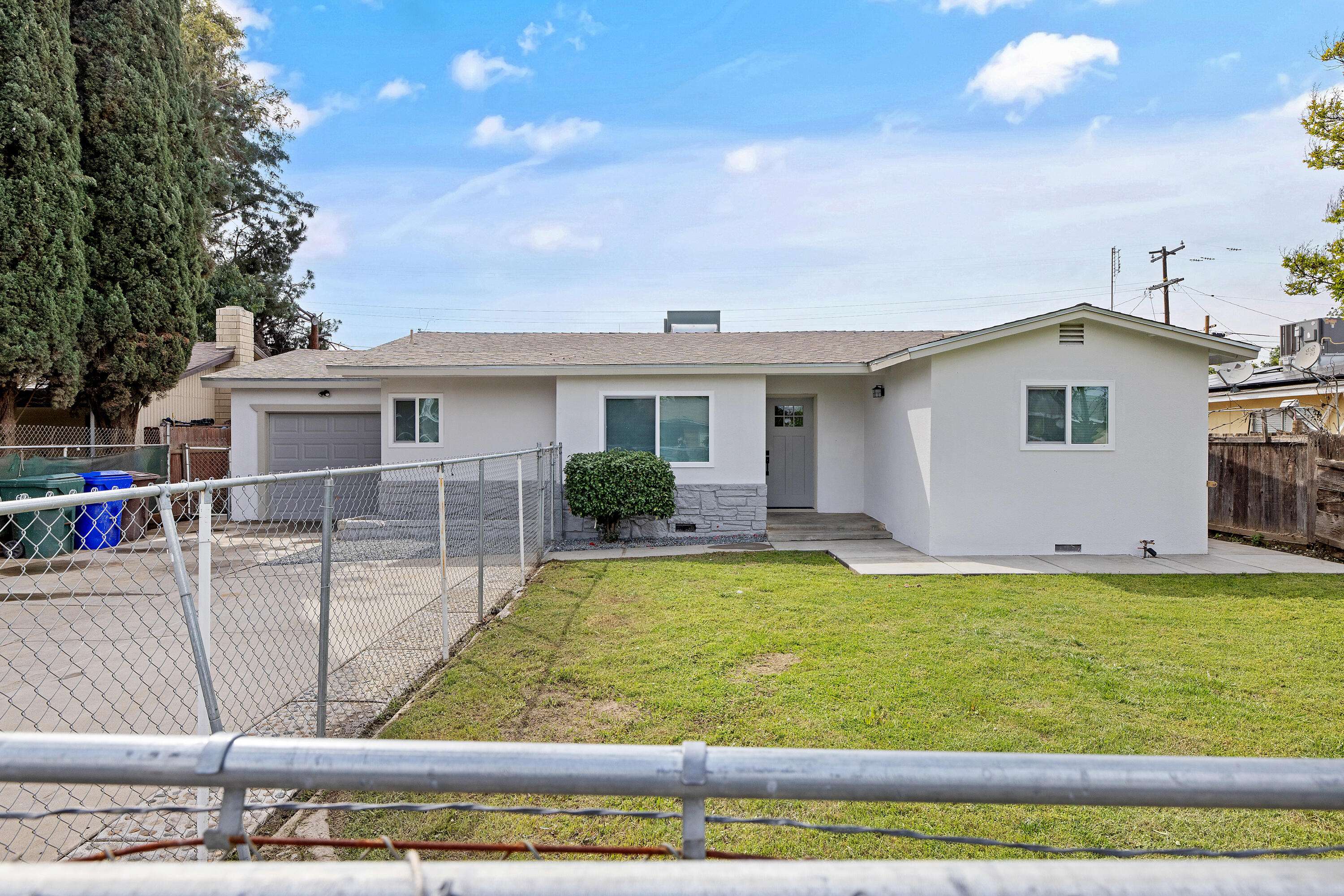 Farmersville, CA 93223,453 N Magnolia Avenue